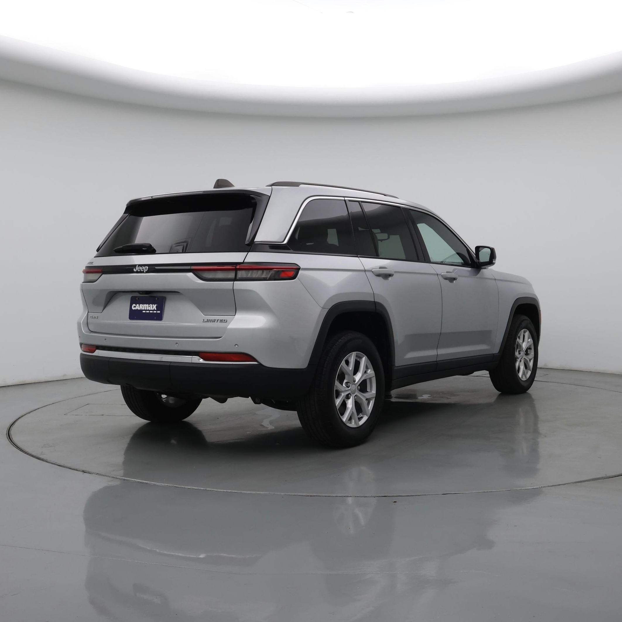 Thumbnail: 2023 Jeep Grand Cherokee - 8