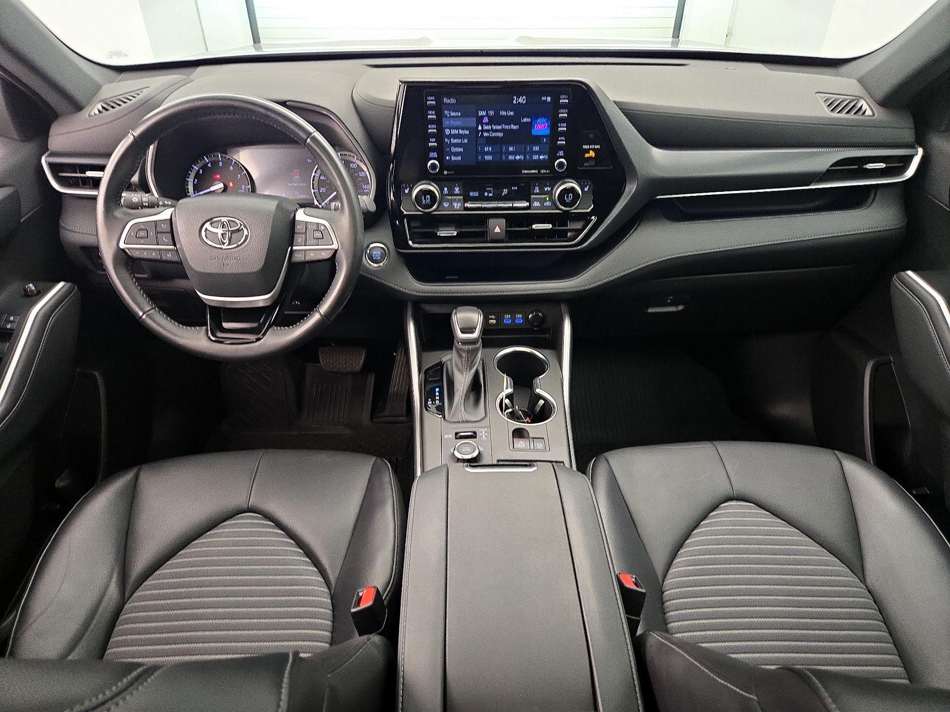 Thumbnail: 2022 Toyota Highlander - 9