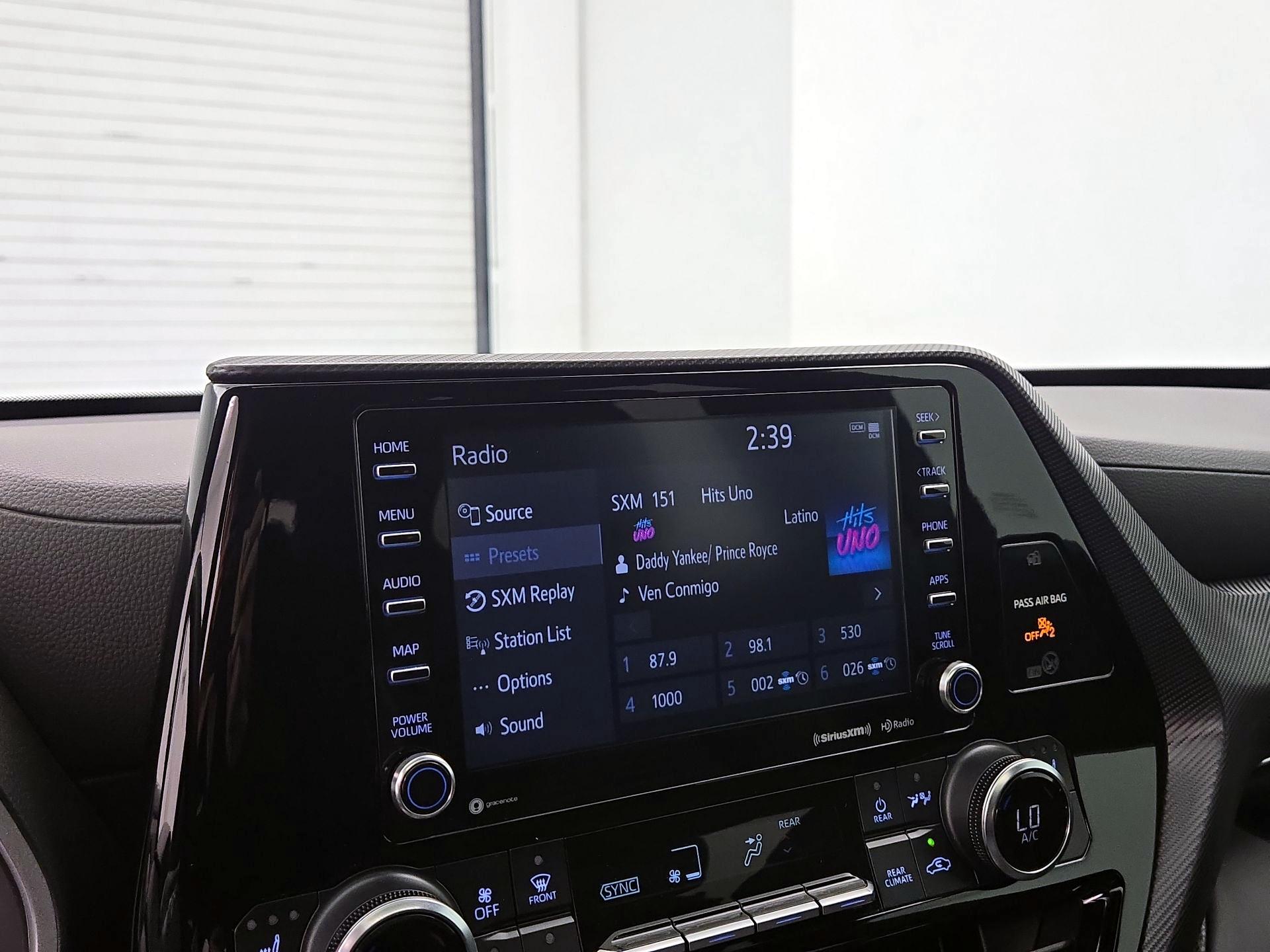 Thumbnail: 2022 Toyota Highlander - 15
