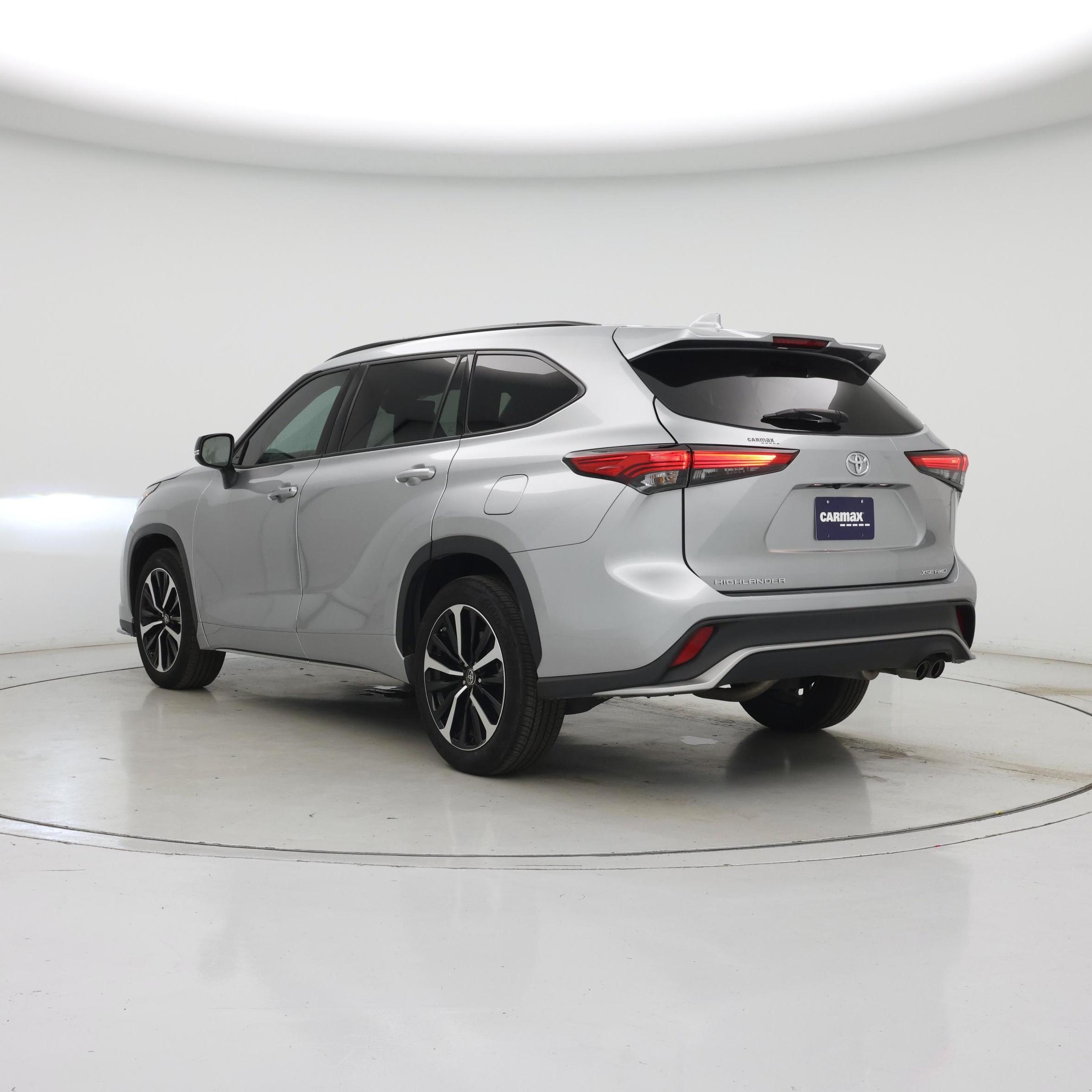 Thumbnail: 2022 Toyota Highlander - 2