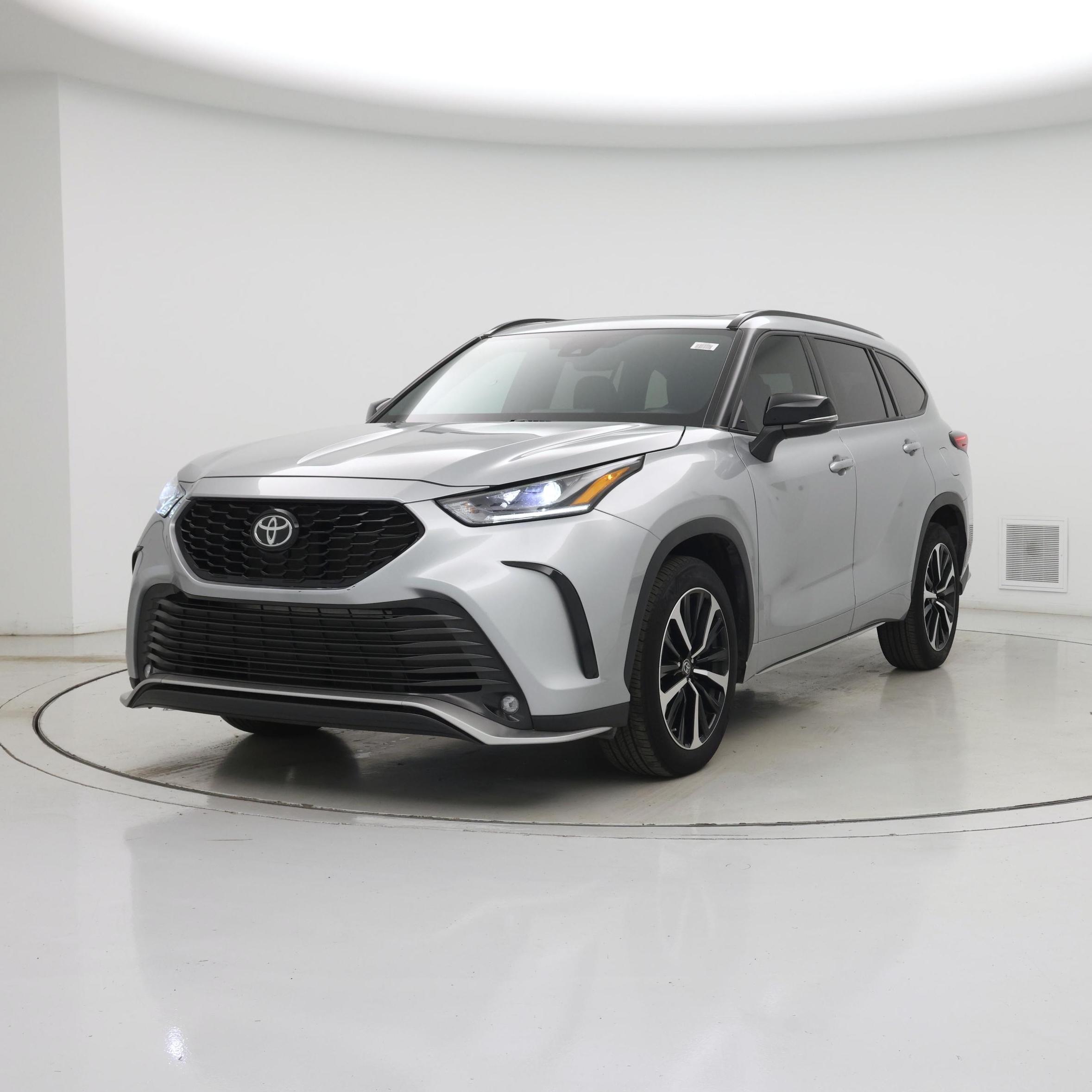 Thumbnail: 2022 Toyota Highlander - 4