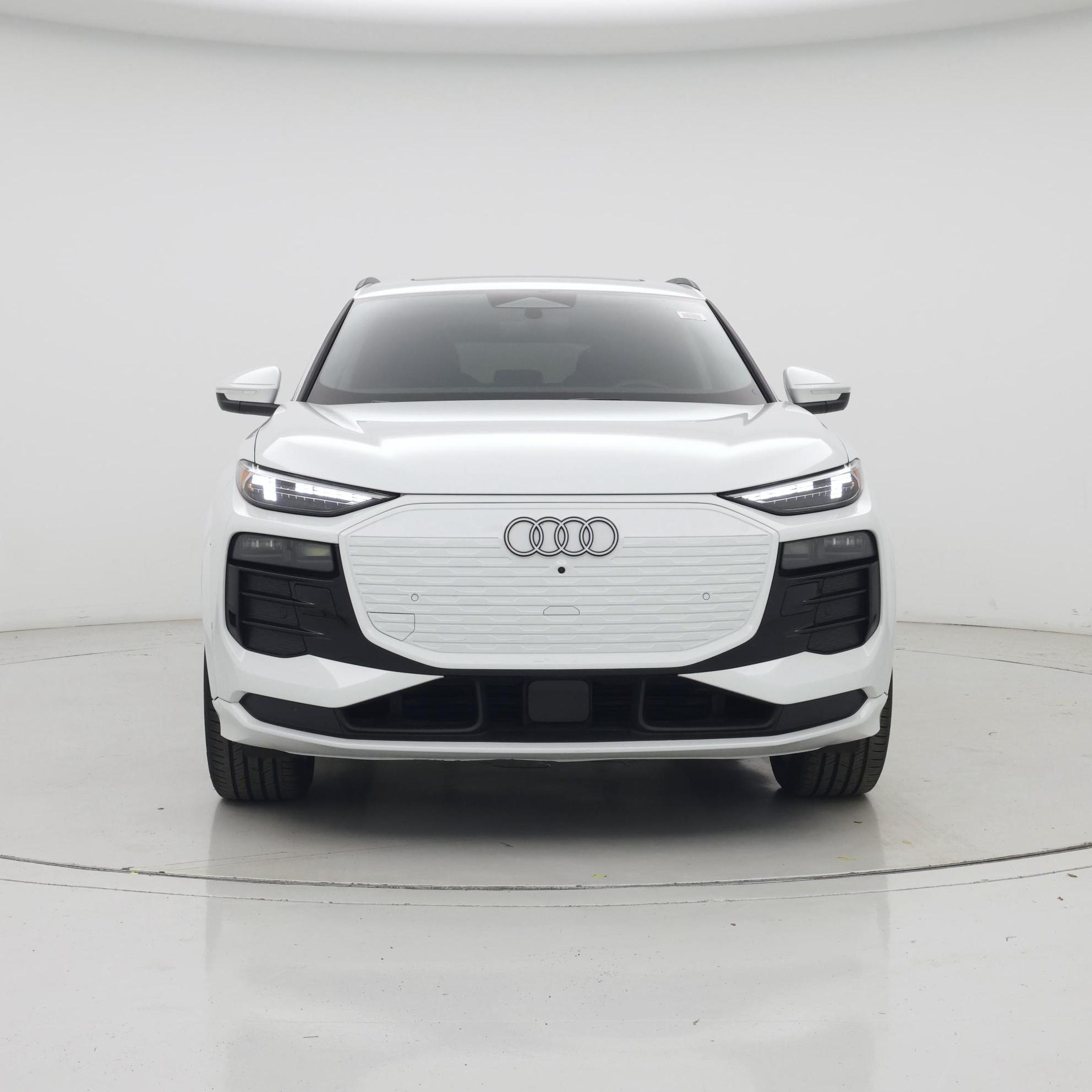 Thumbnail: 2025 Audi Q6 e-tron - 5