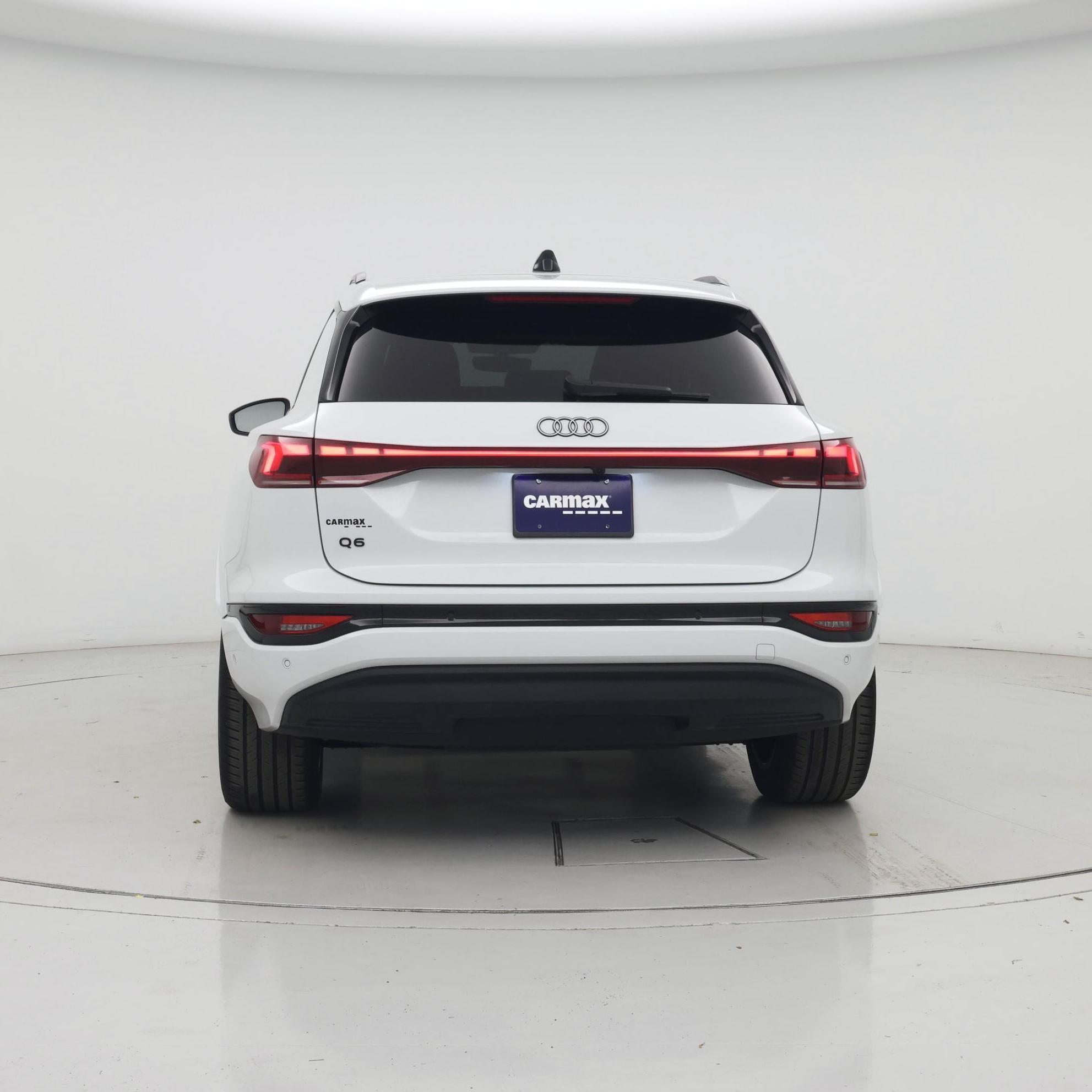 Thumbnail: 2025 Audi Q6 e-tron - 6