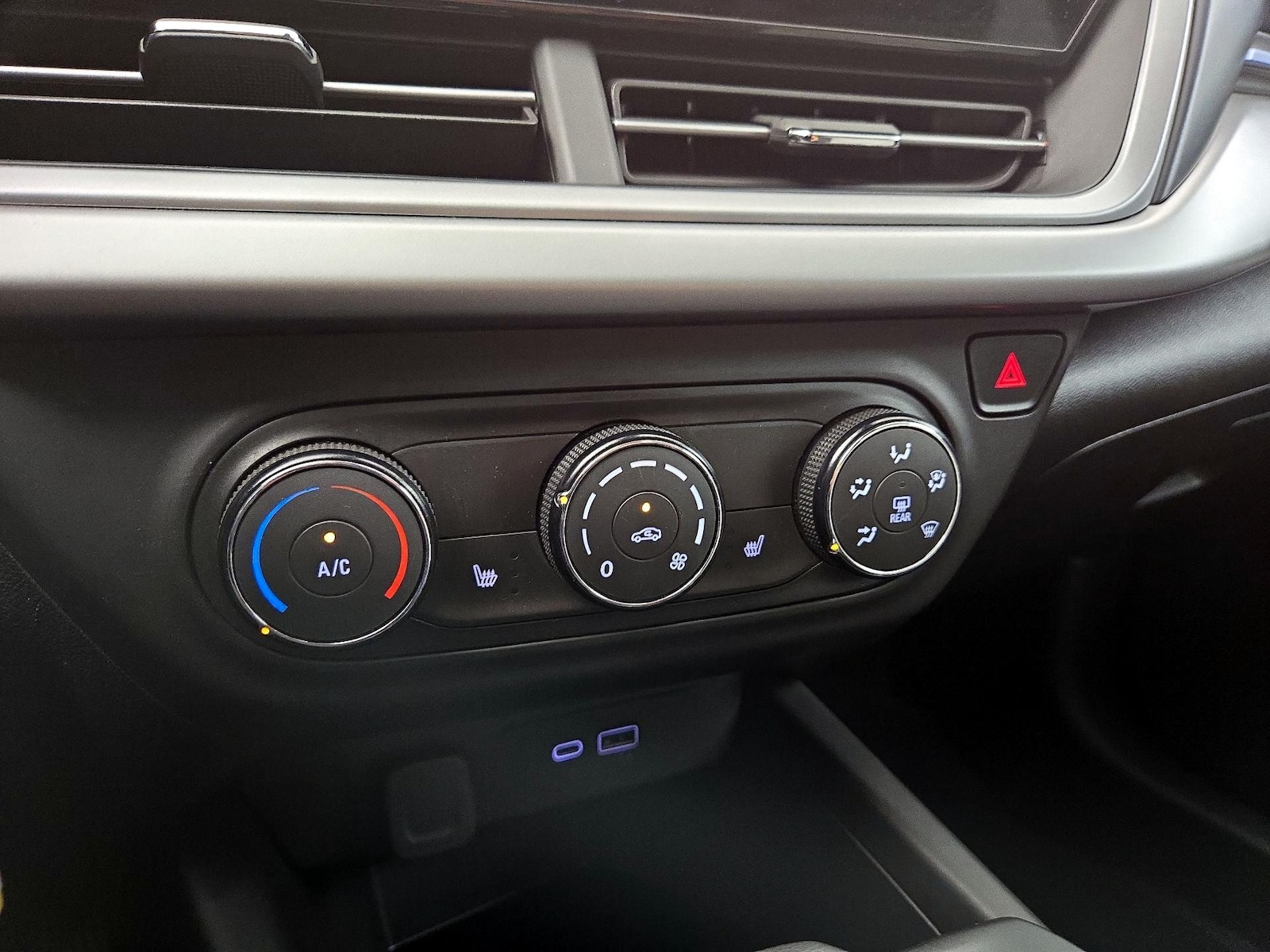 2024 Chevrolet Trax LS - Photo 17