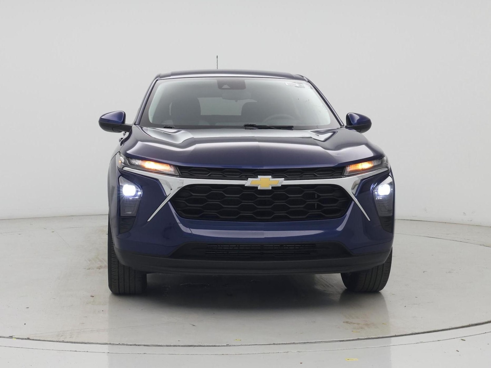 2024 Chevrolet Trax LS - Photo 6