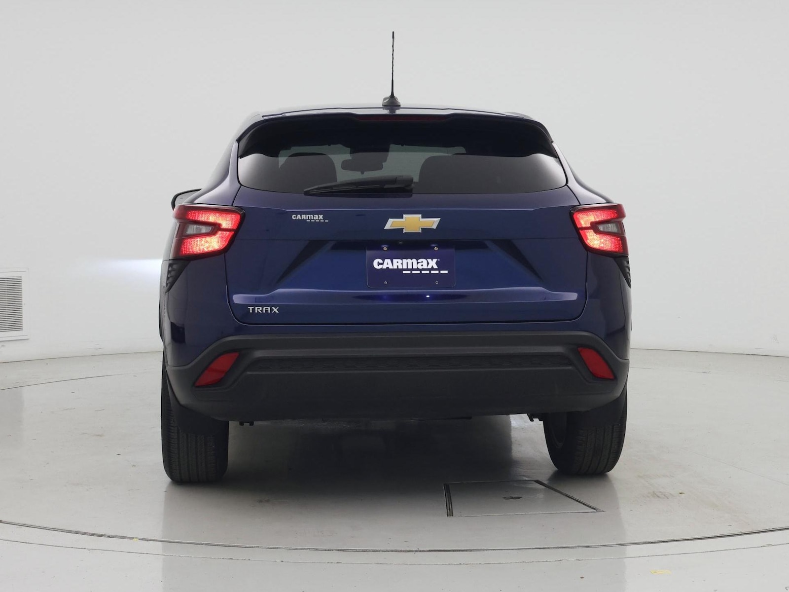 2024 Chevrolet Trax LS - Photo 7