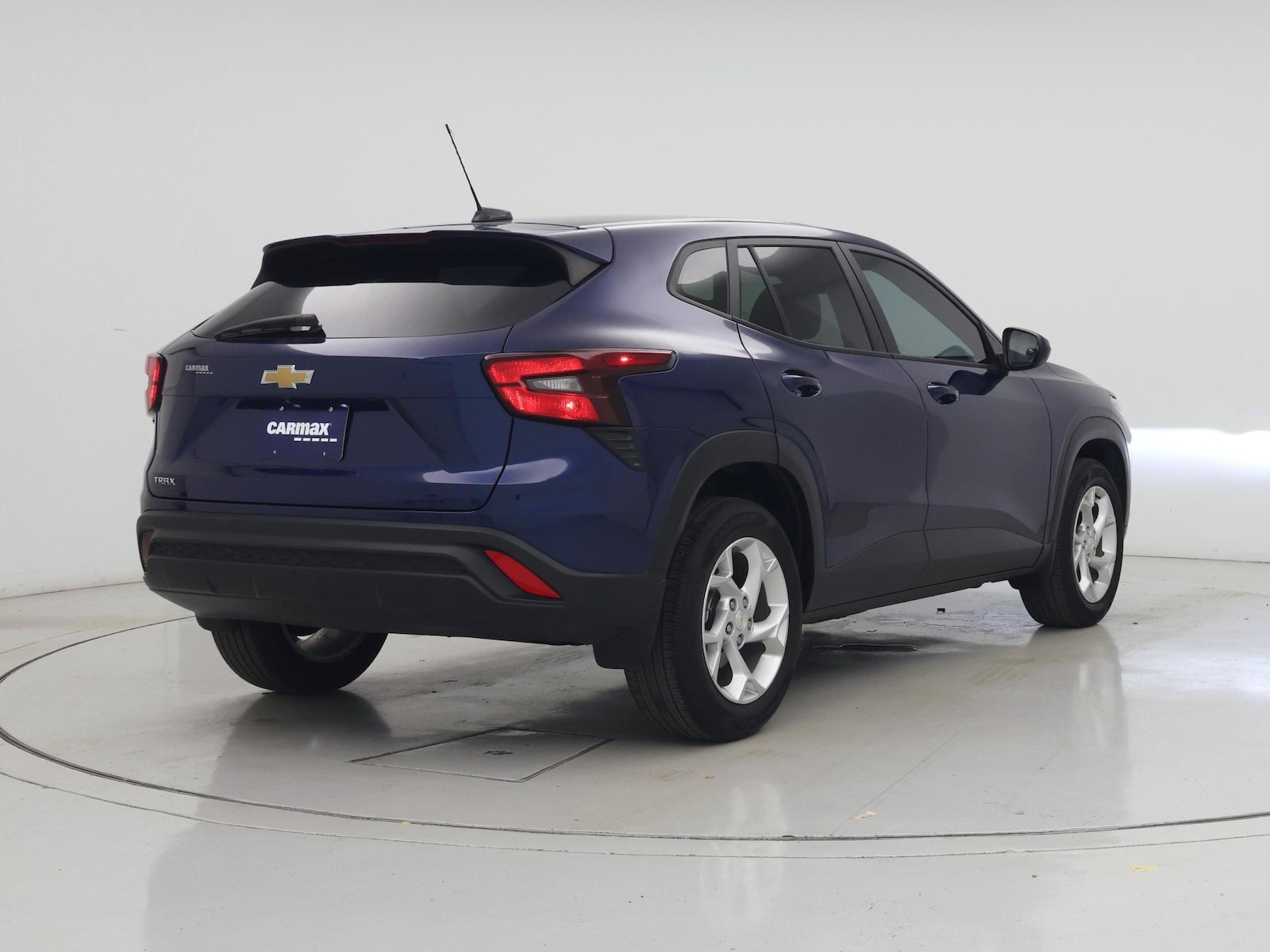 2024 Chevrolet Trax LS - Photo 9