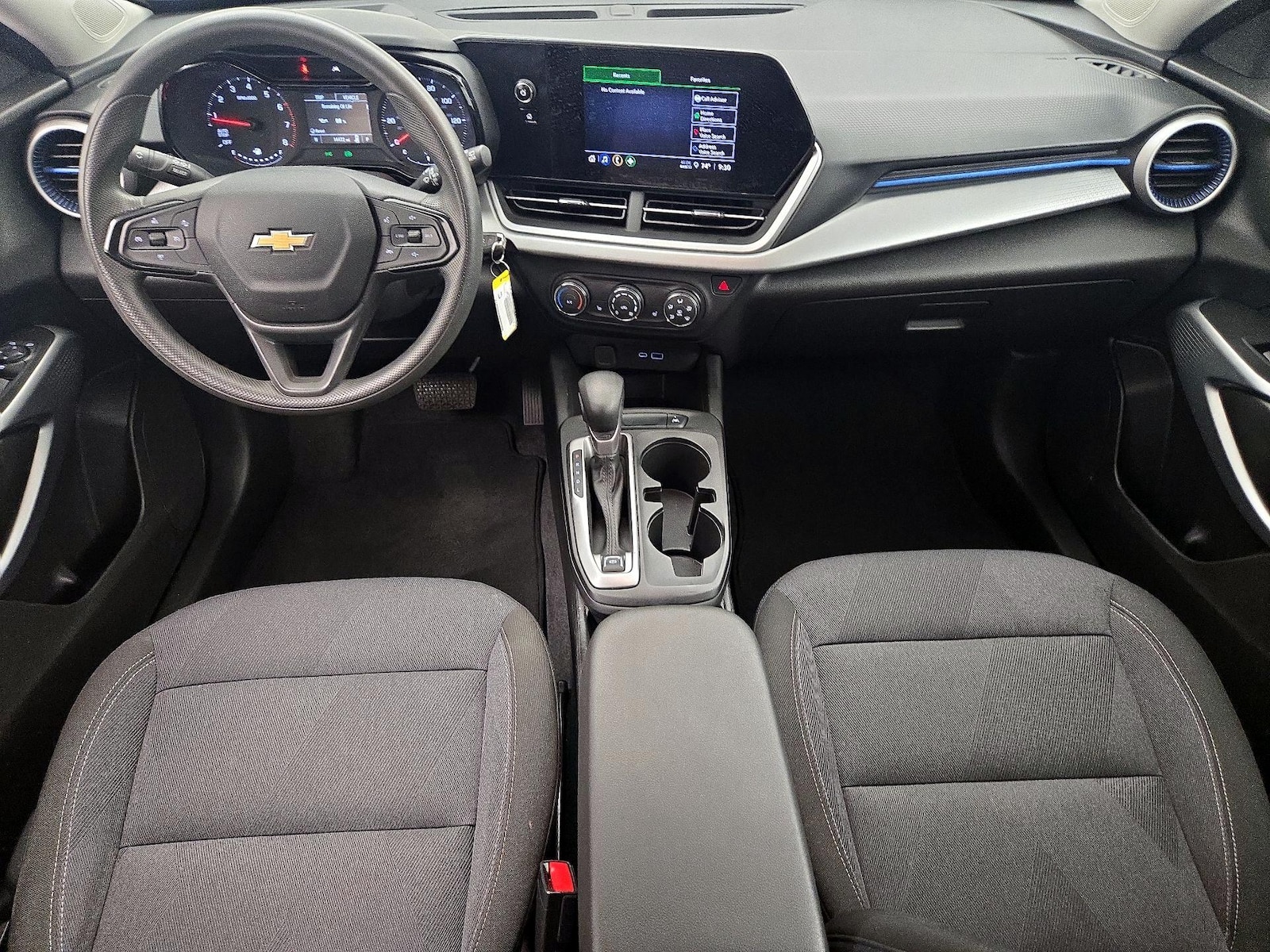 2025 Chevrolet Trax LS - Photo 10