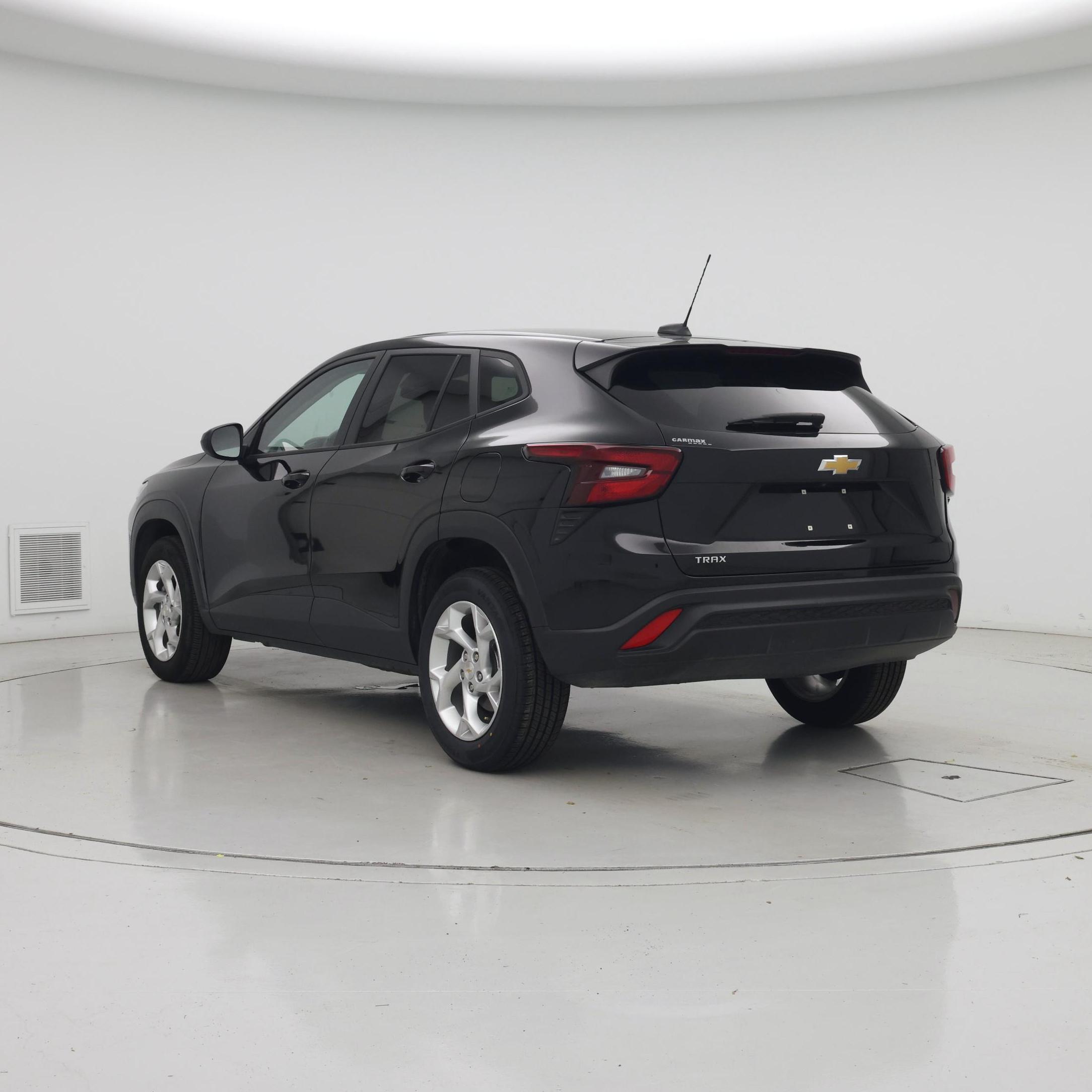 Thumbnail: 2025 Chevrolet Trax - 2