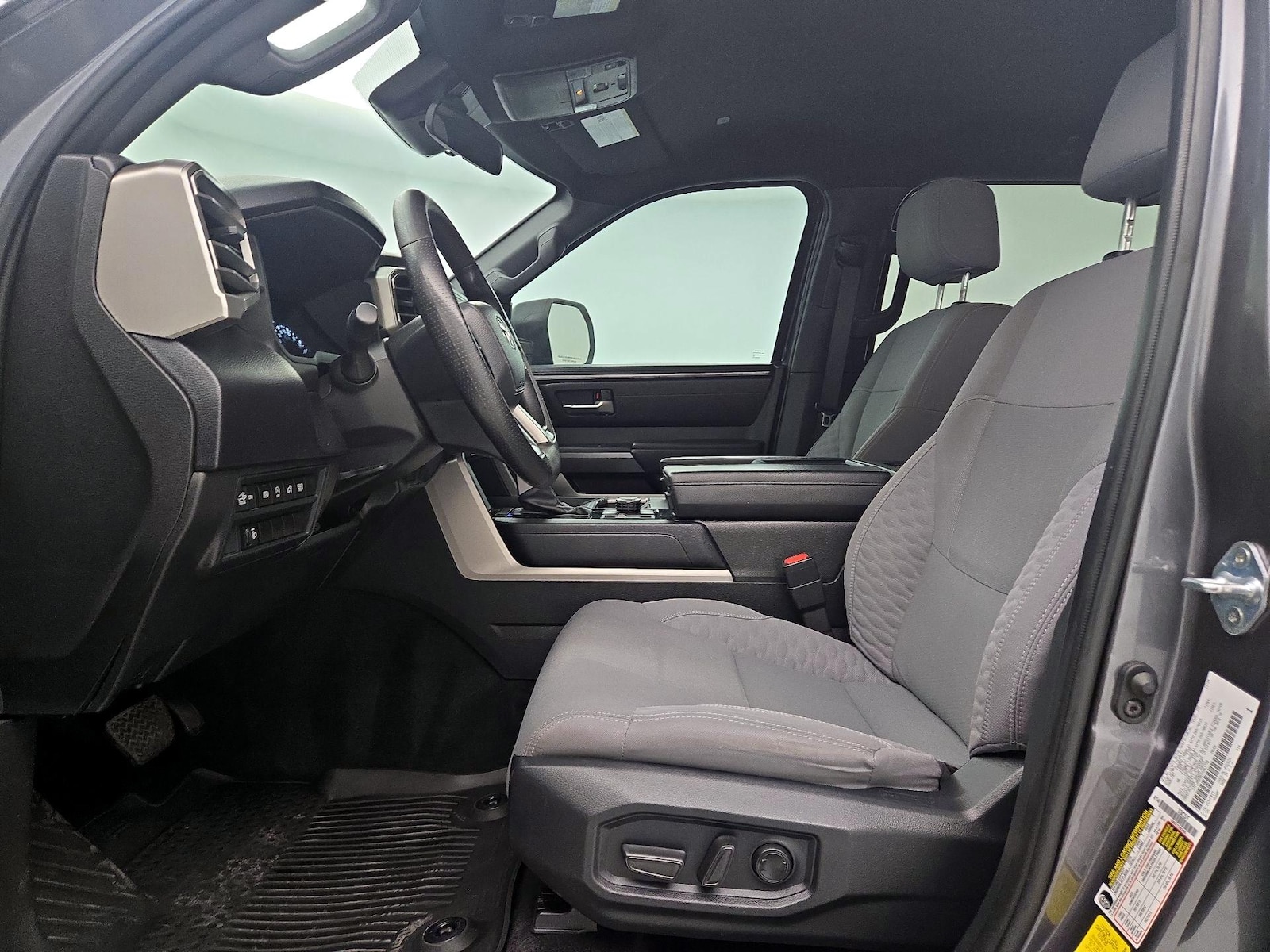 2025 Toyota Tundra SR5 - Photo 12