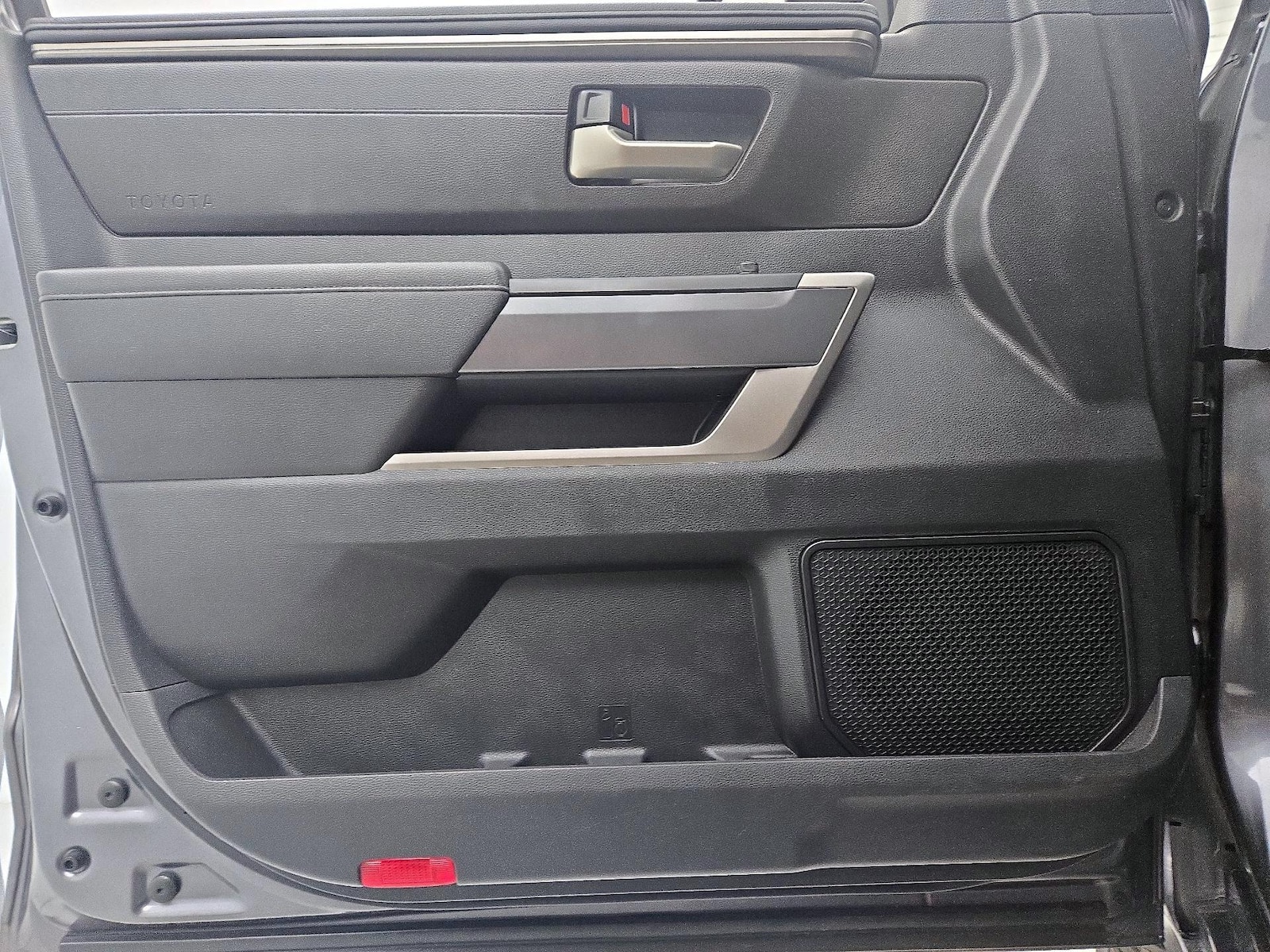 2025 Toyota Tundra SR5 - Photo 13