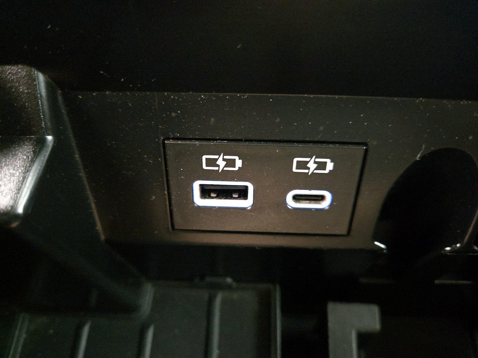 2025 Toyota Tundra SR5 - Photo 19
