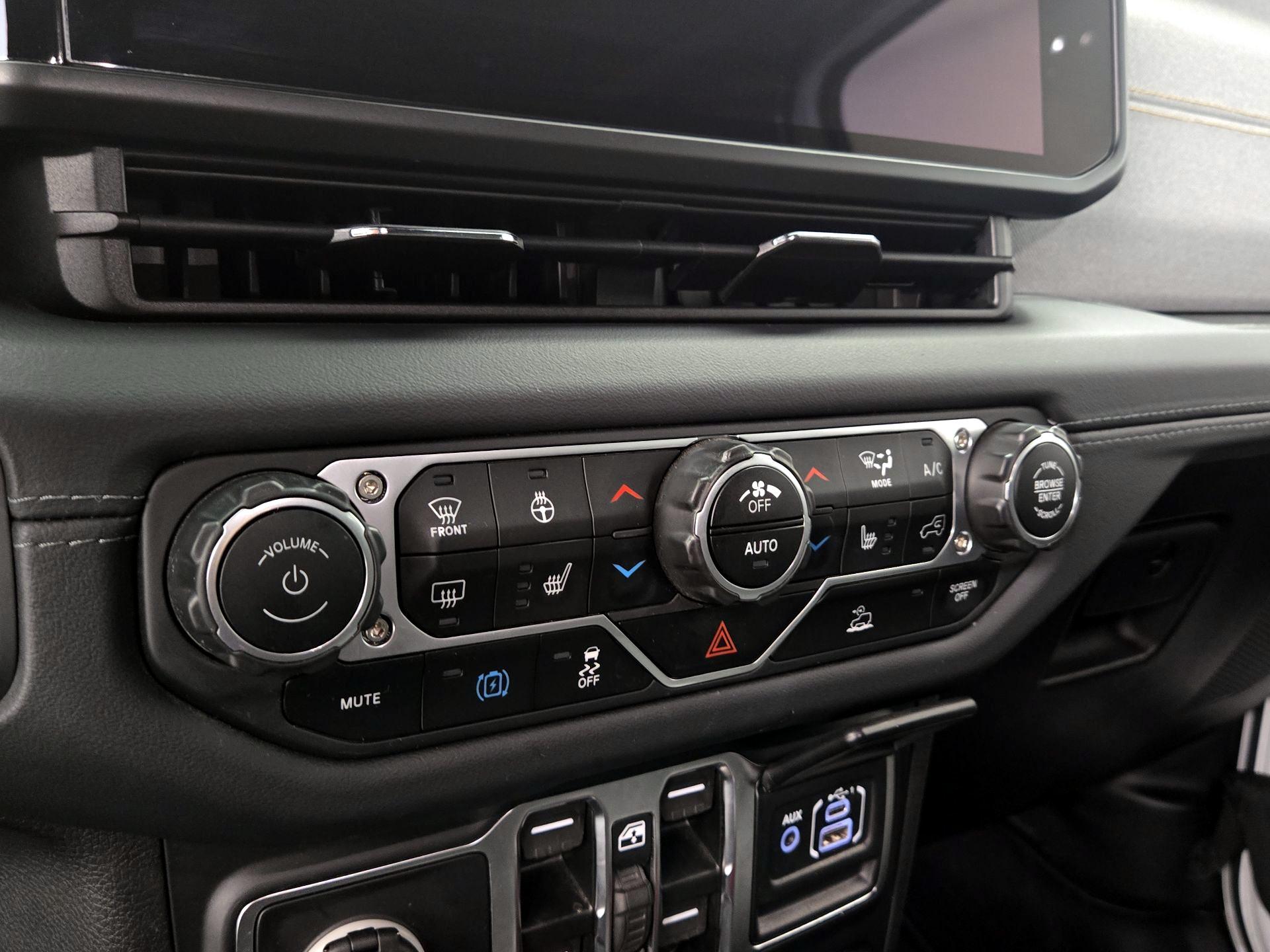 Thumbnail: 2024 Jeep Wrangler - 16
