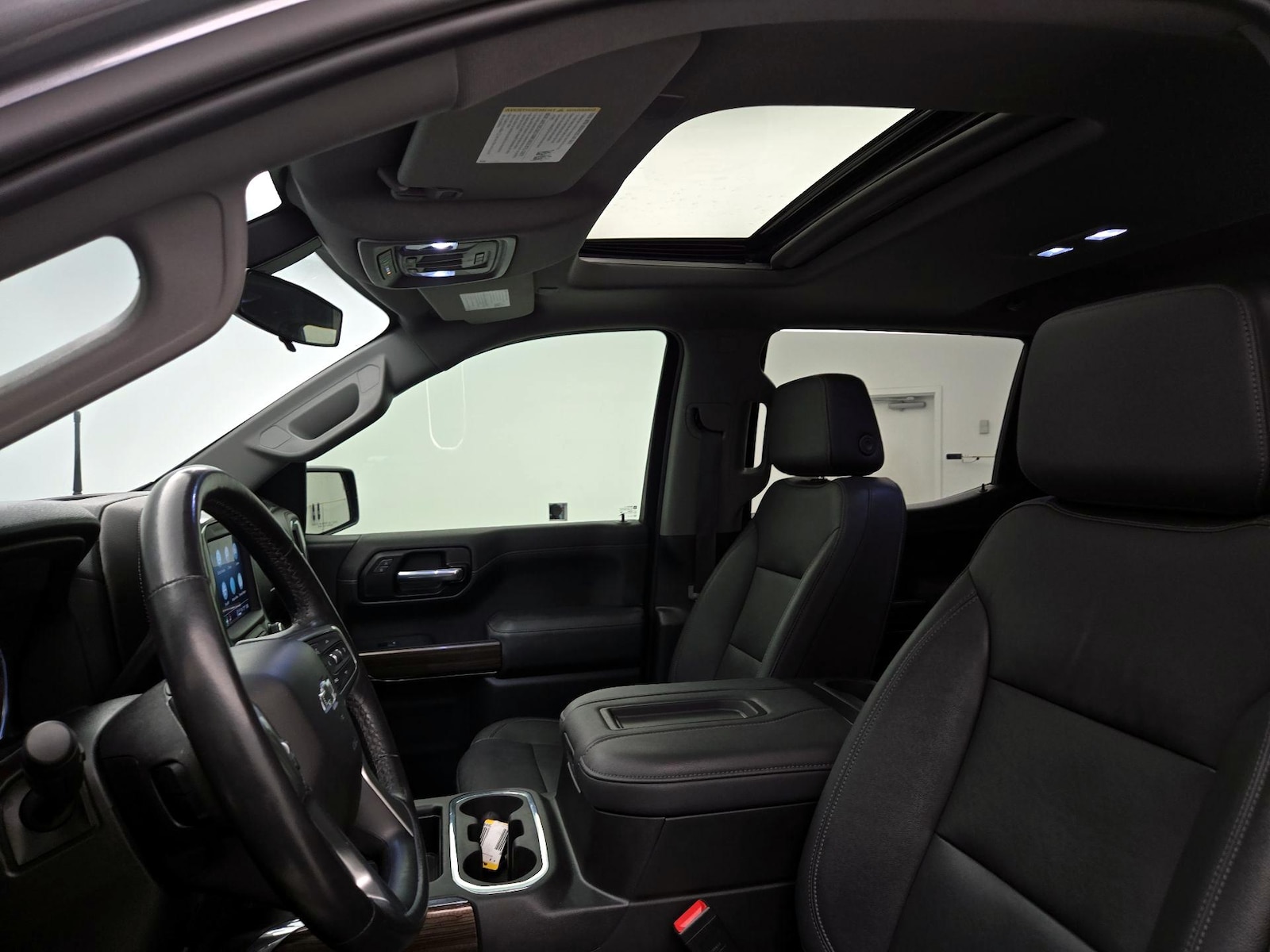 Sunroof(s) & Overhead Airbags