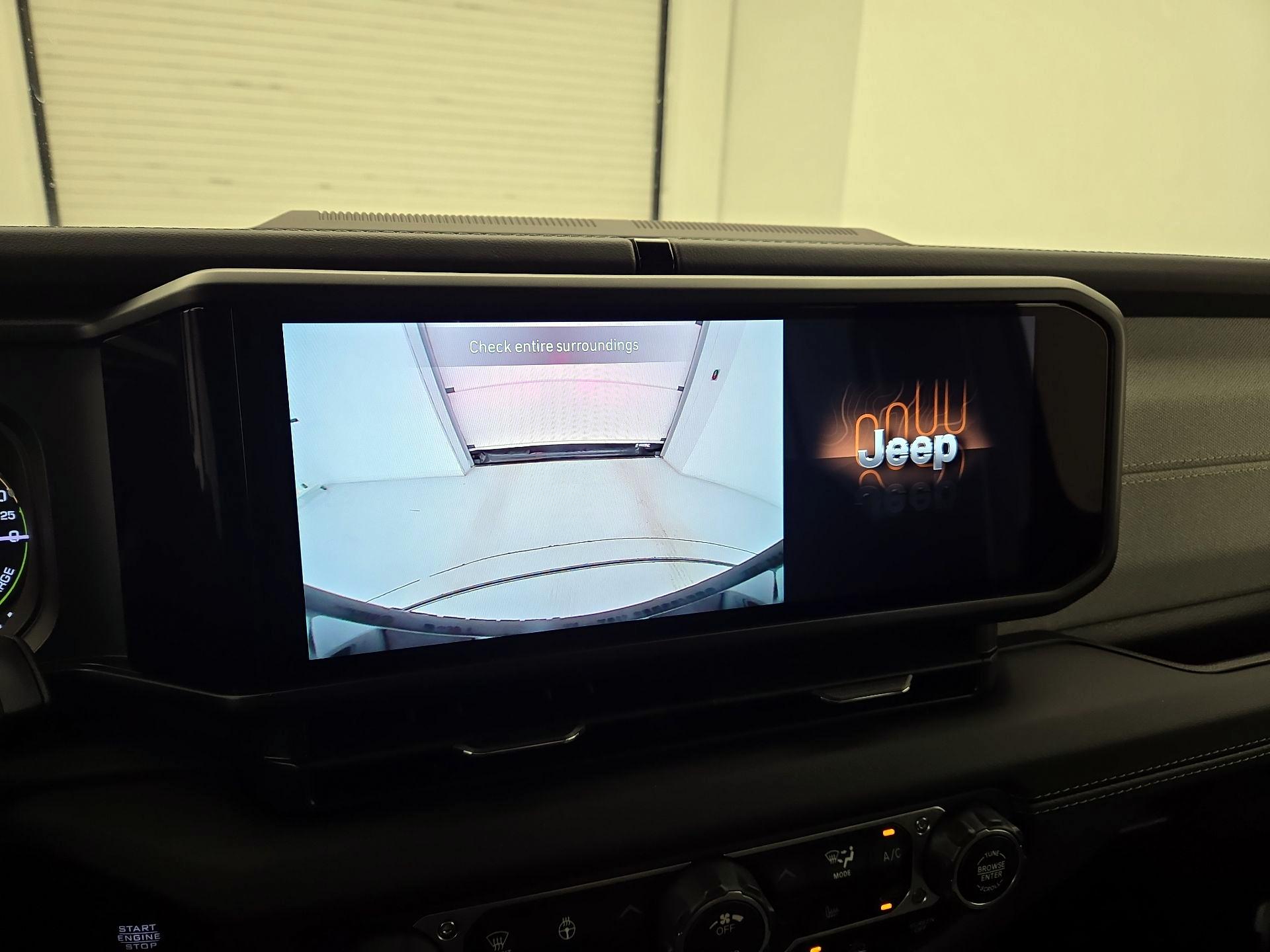Thumbnail: 2025 Jeep Wrangler - 14