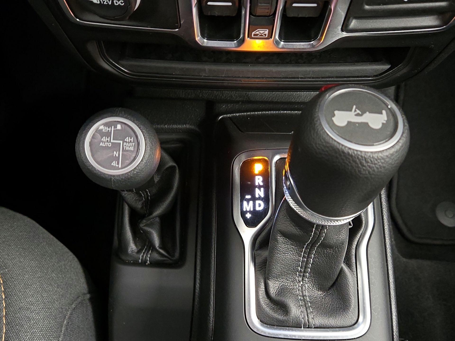 Thumbnail: 2025 Jeep Wrangler - 17