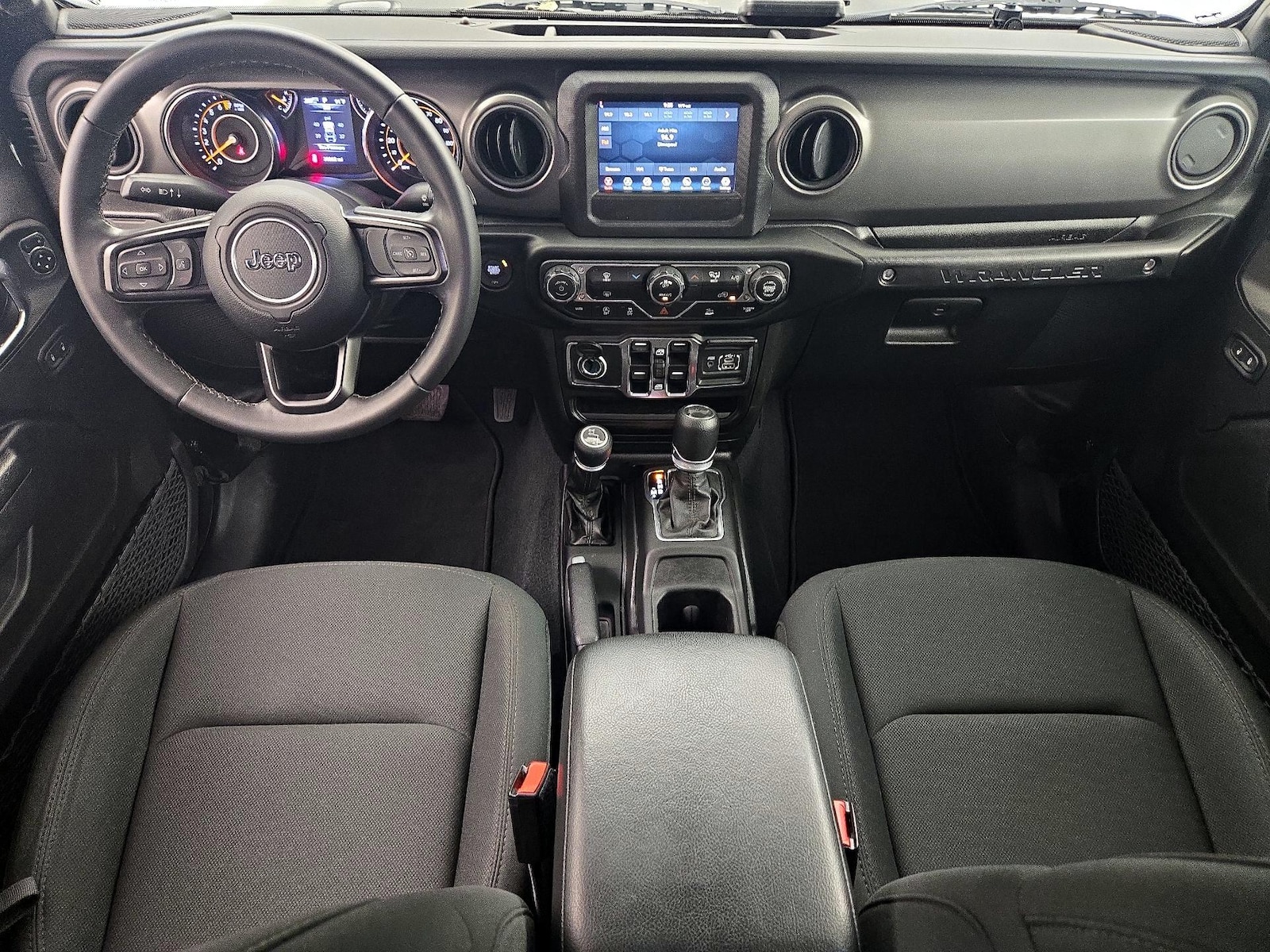 Apple CarPlay® & Android Auto™