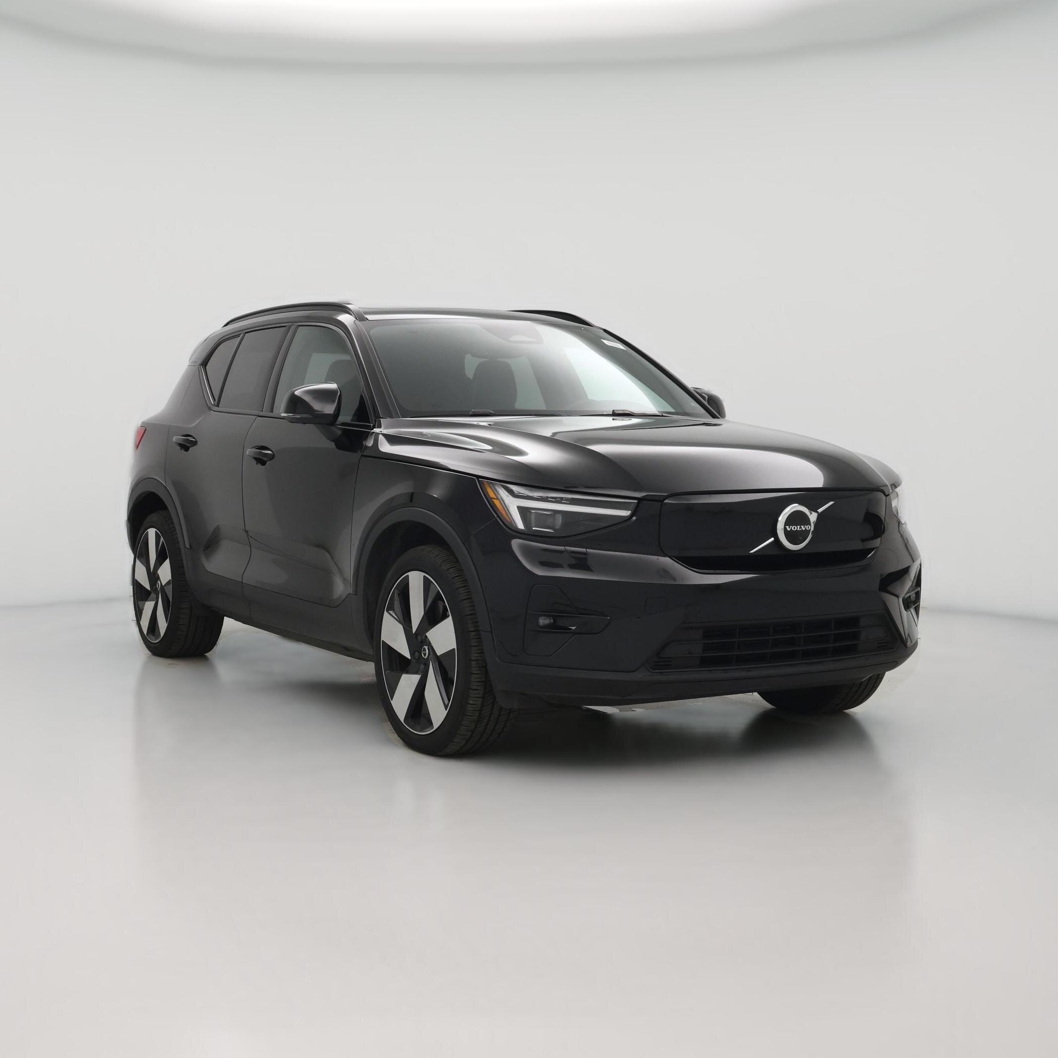 Thumbnail: 2023 Volvo XC40 - 1
