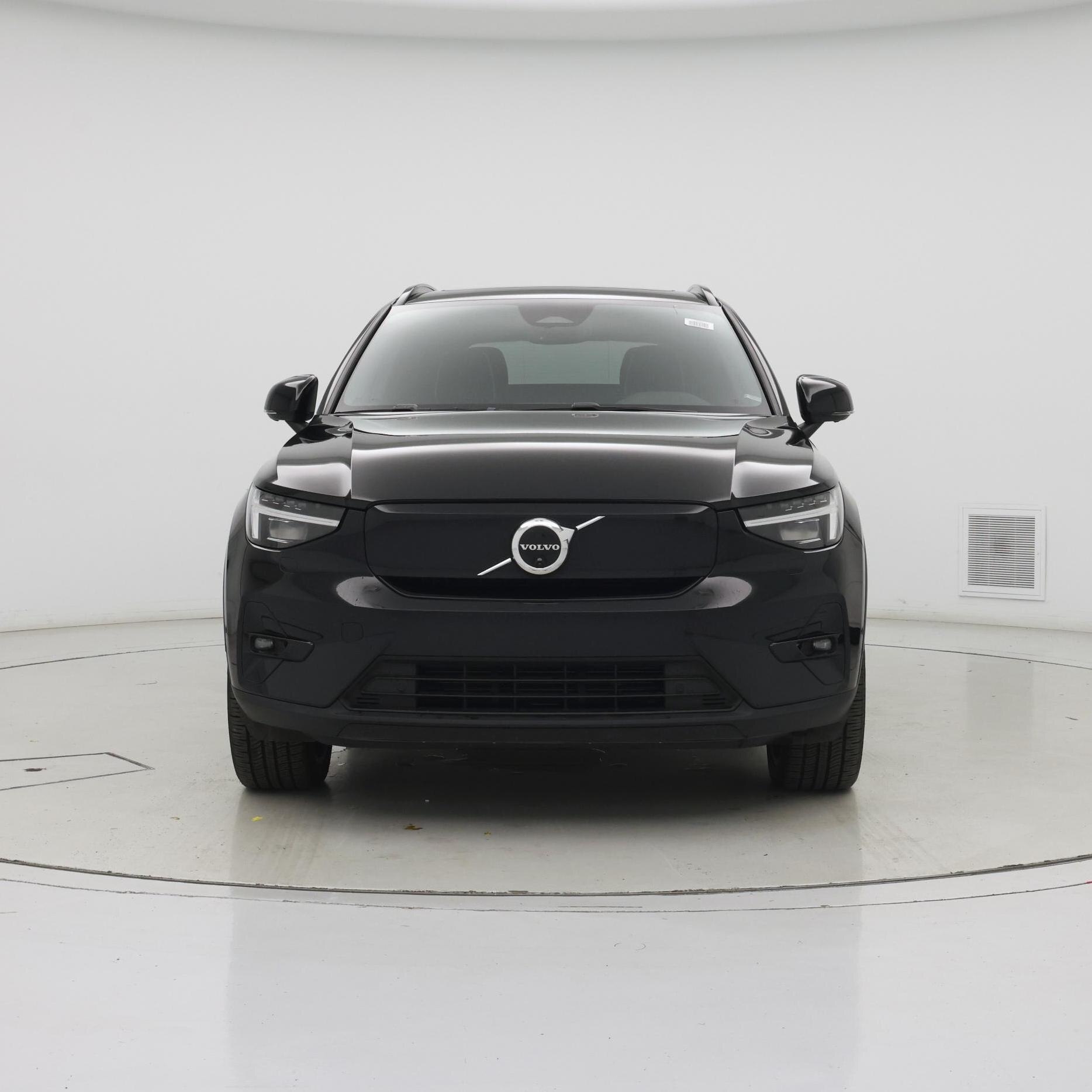 Thumbnail: 2023 Volvo XC40 - 5