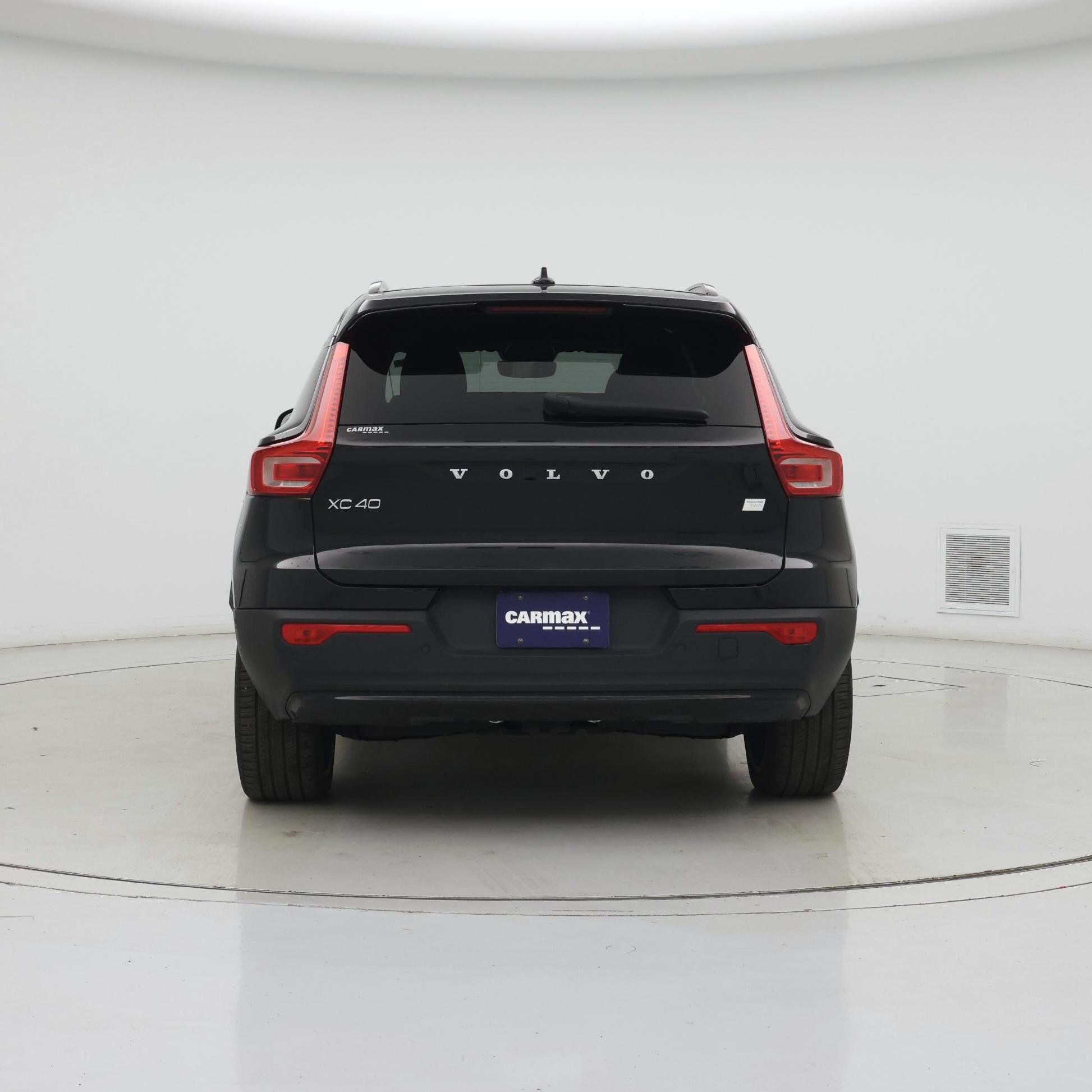 Thumbnail: 2023 Volvo XC40 - 6