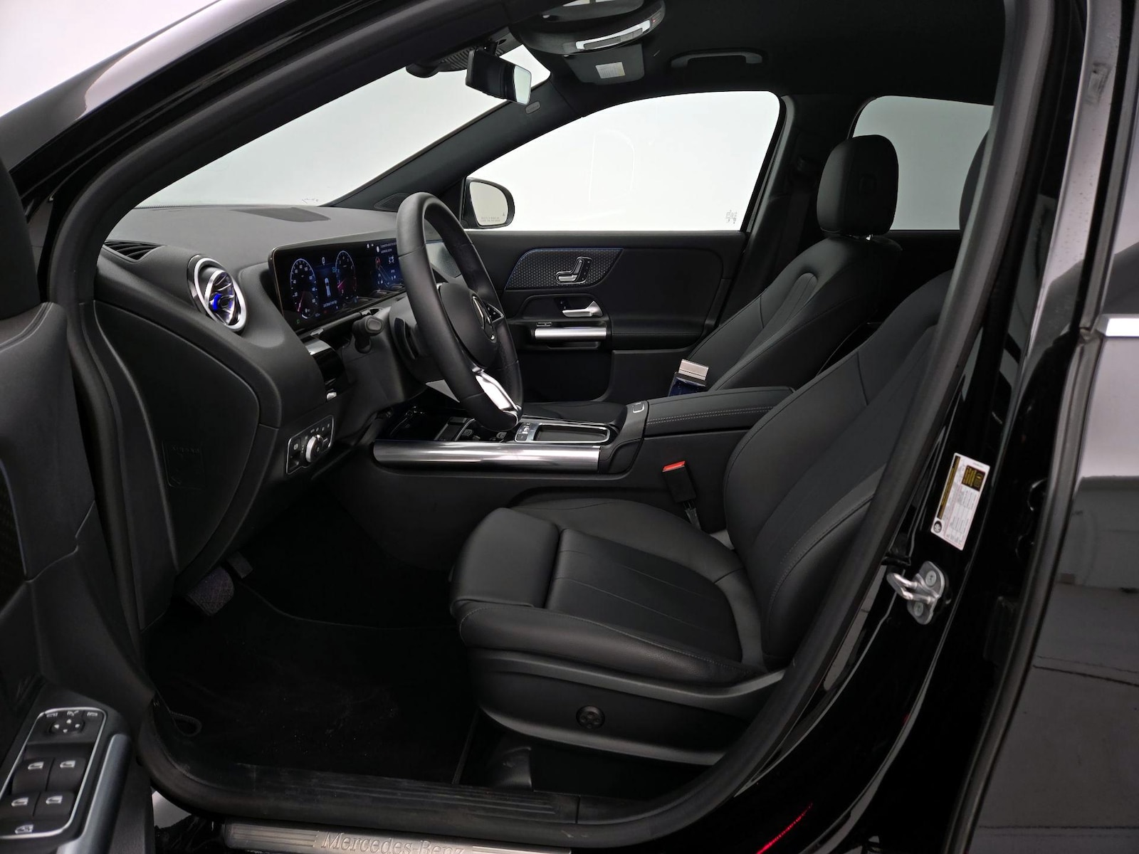 Side Airbags & Leatherette Seats