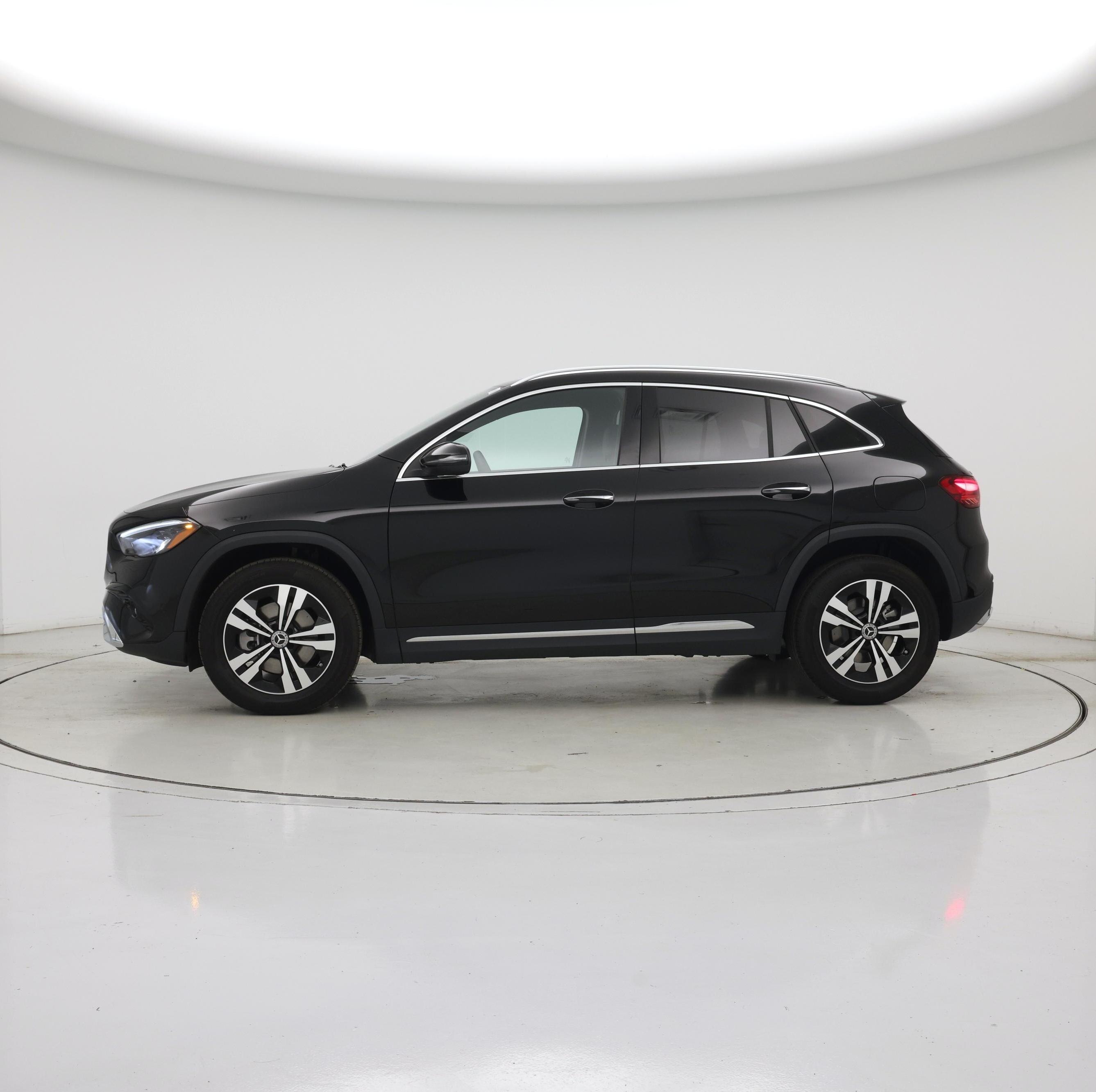 Thumbnail: 2025 Mercedes-Benz GLA - 3