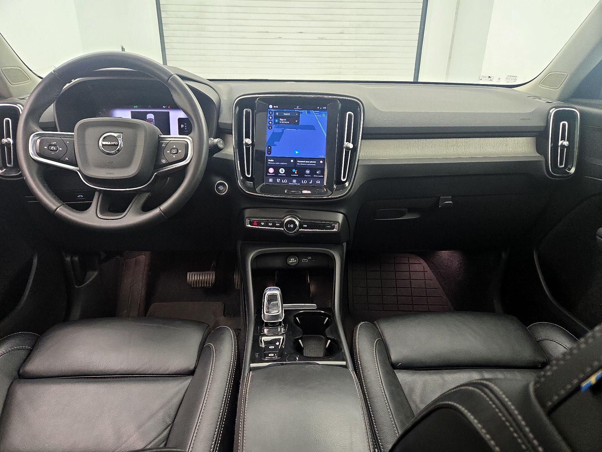 Thumbnail: 2024 Volvo XC40 - 9