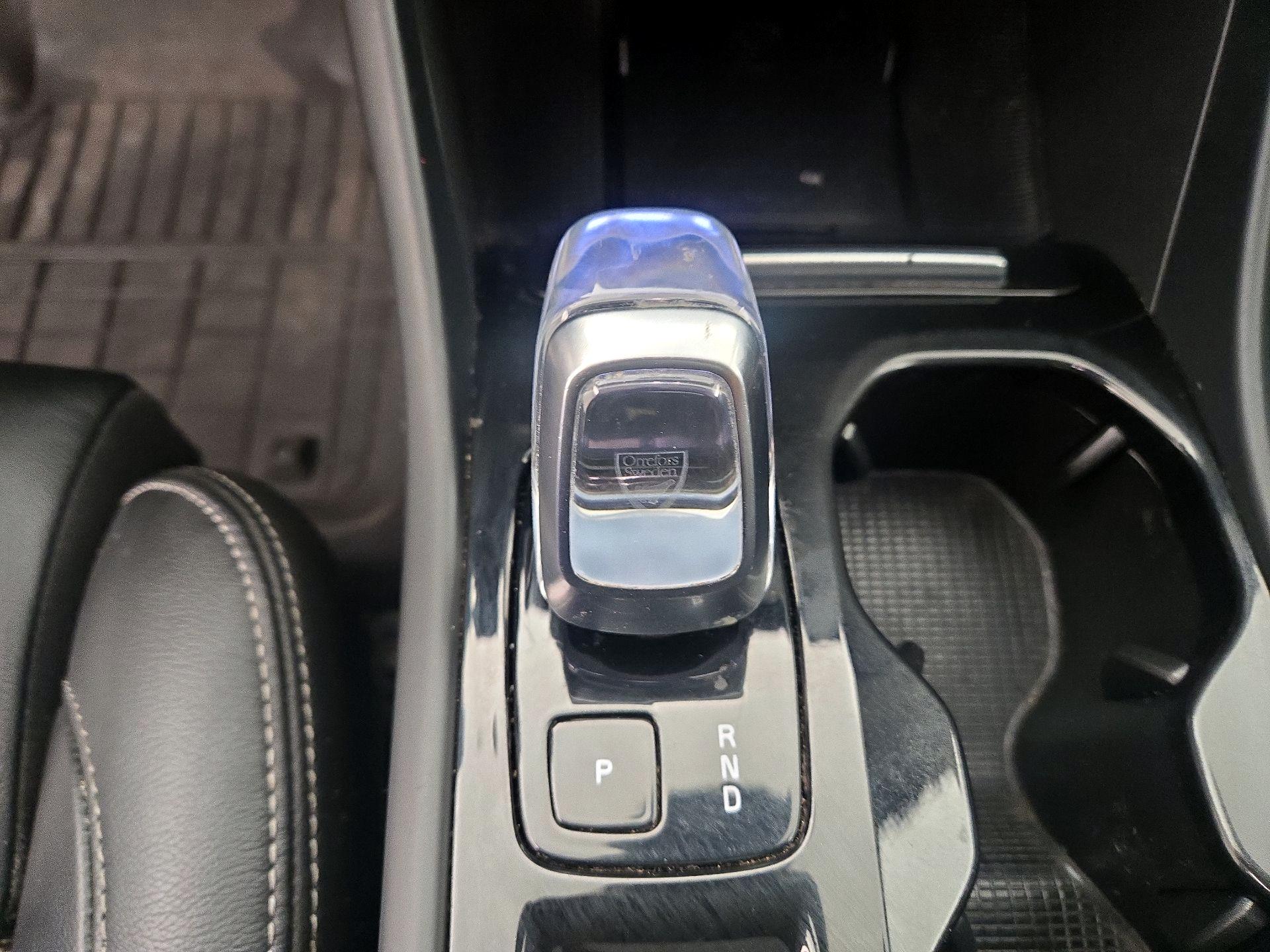 Thumbnail: 2024 Volvo XC40 - 17