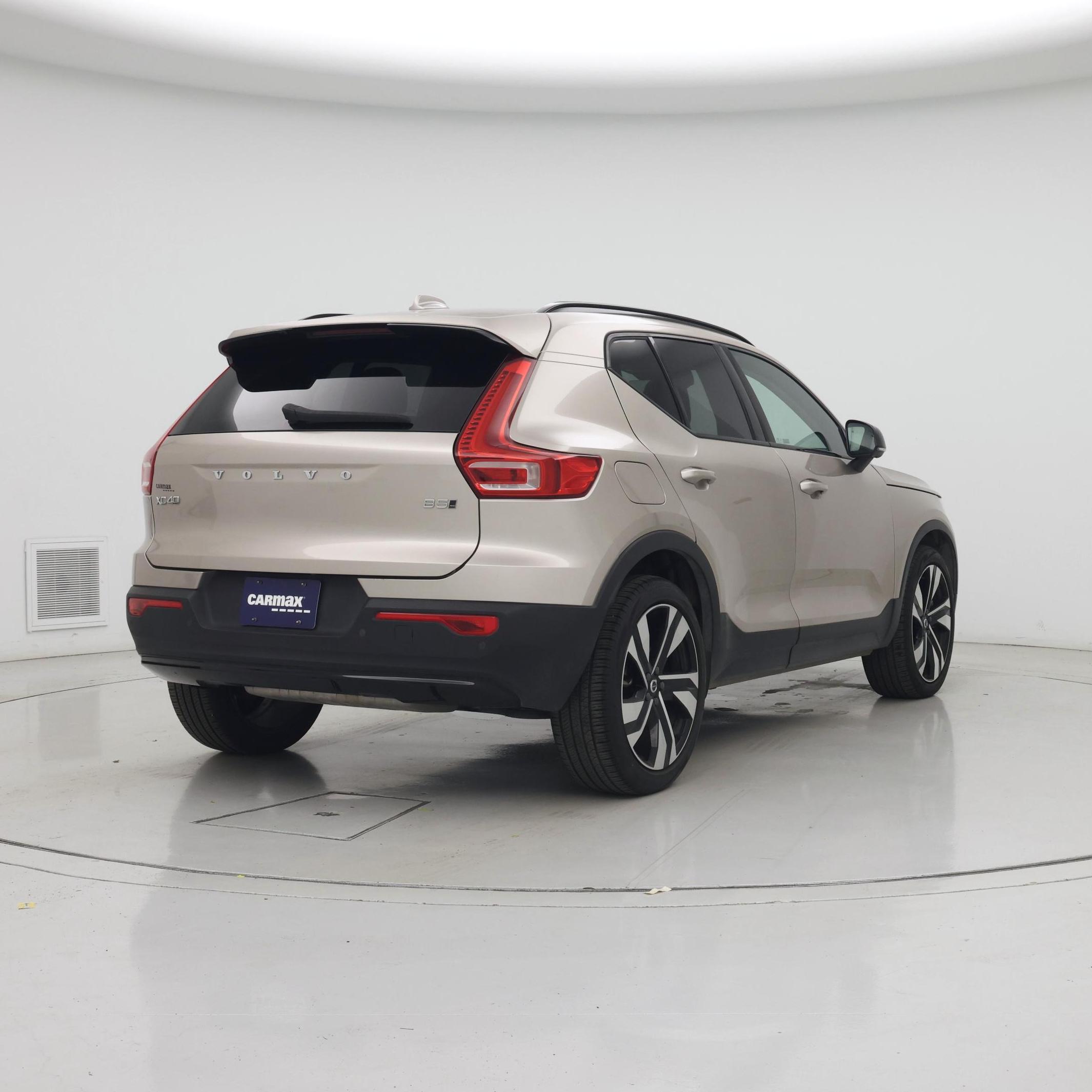 Thumbnail: 2024 Volvo XC40 - 8
