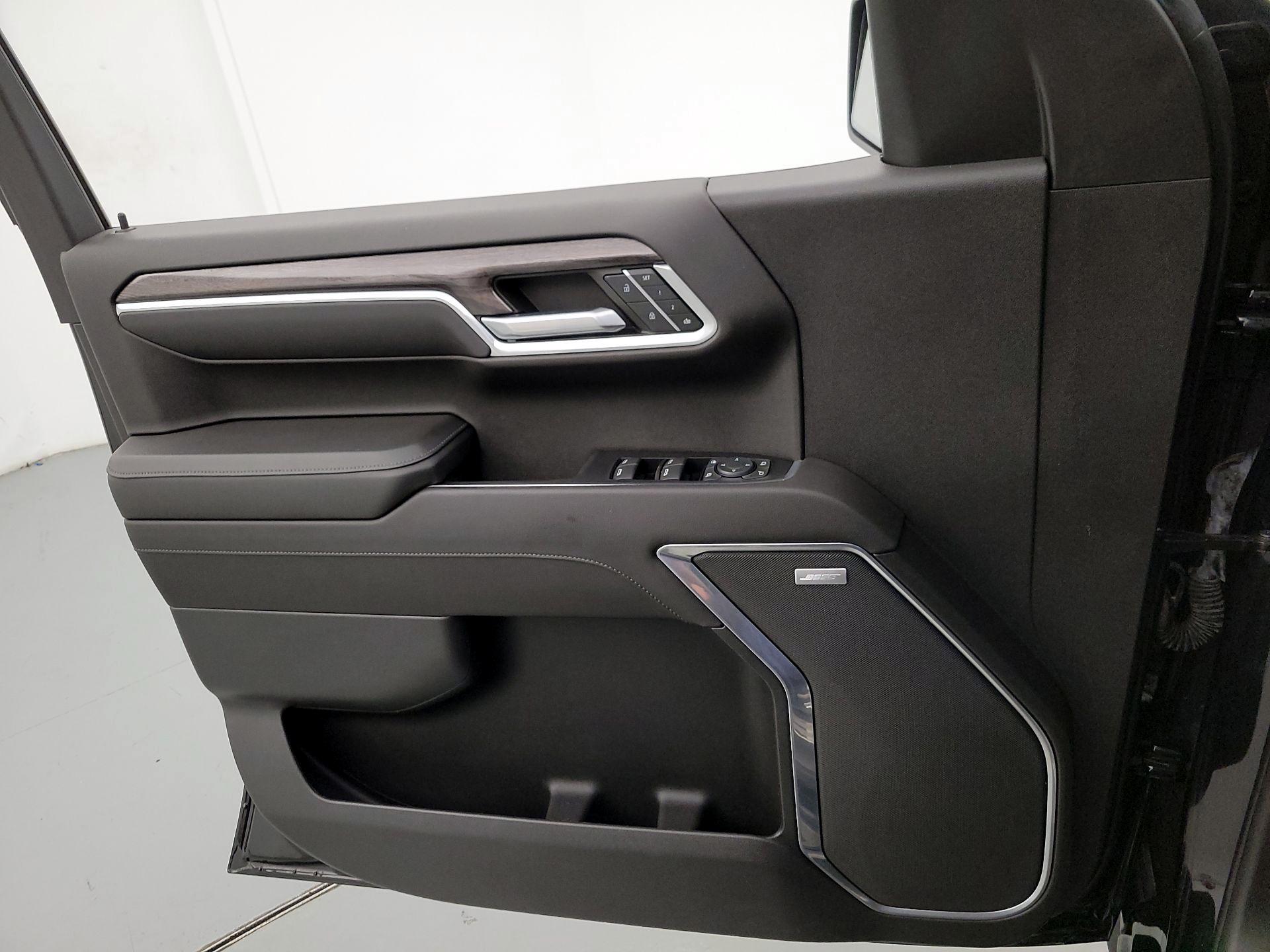 Thumbnail: 2022 Chevrolet Silverado 1500 - 12