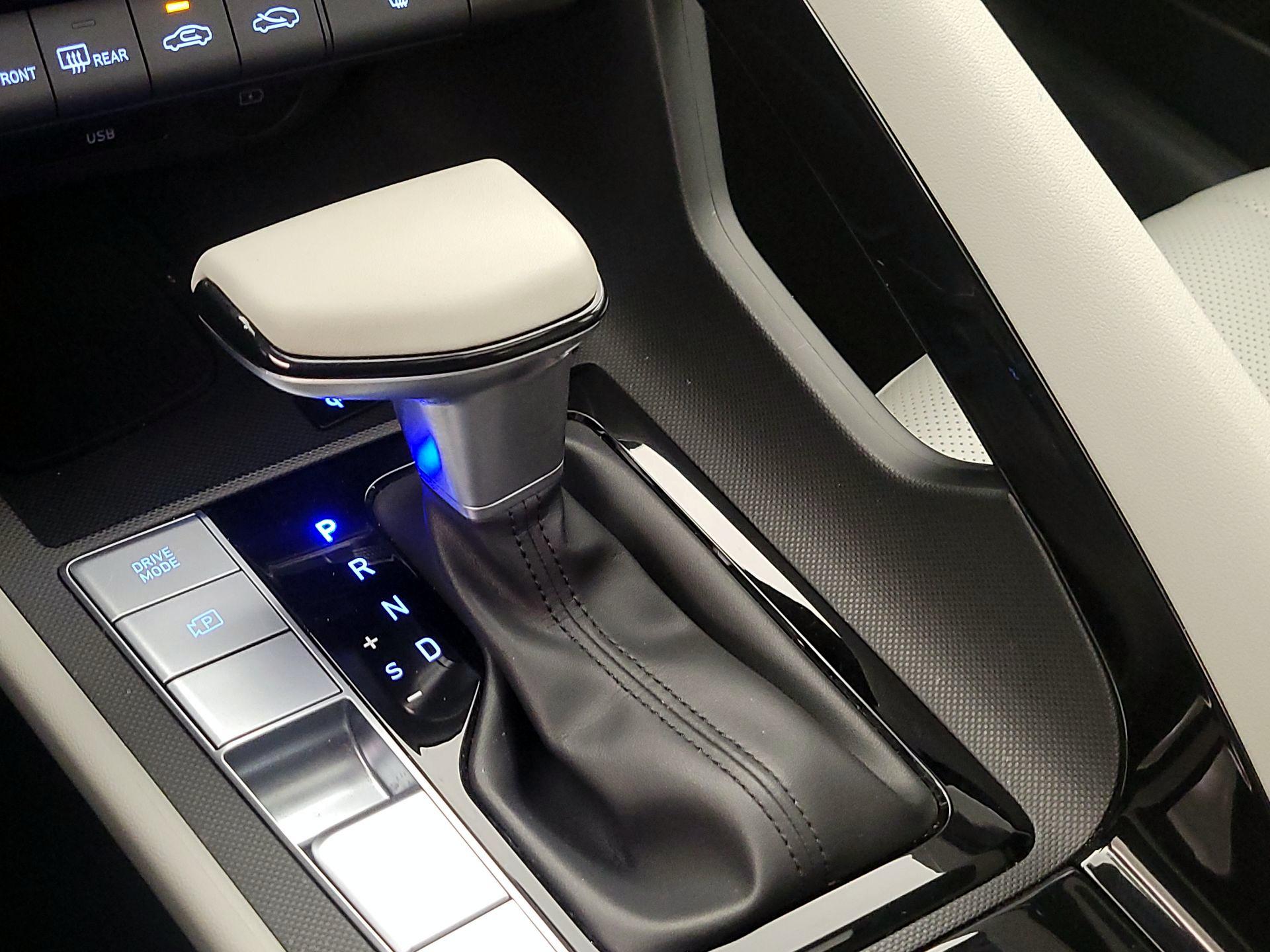 Thumbnail: 2025 Hyundai Elantra - 18