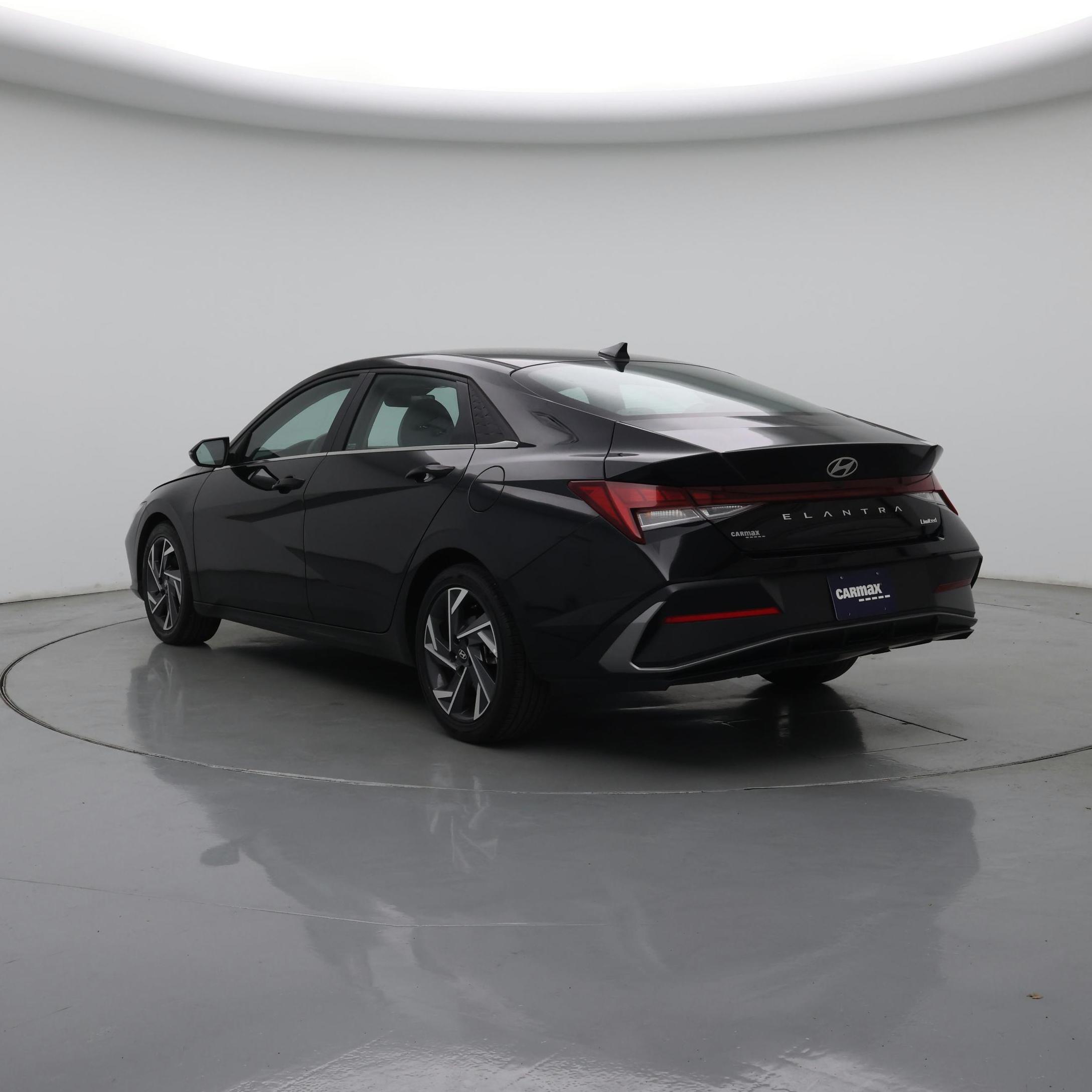 Thumbnail: 2025 Hyundai Elantra - 2