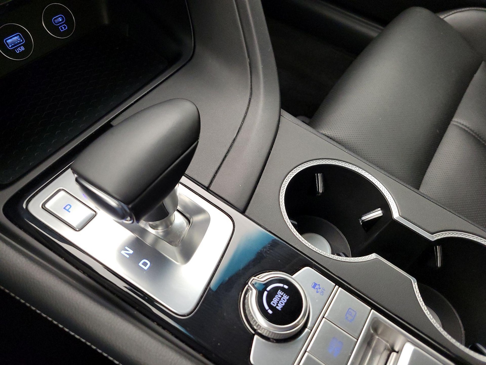 2025 GENESIS G70 Standard - Photo 19