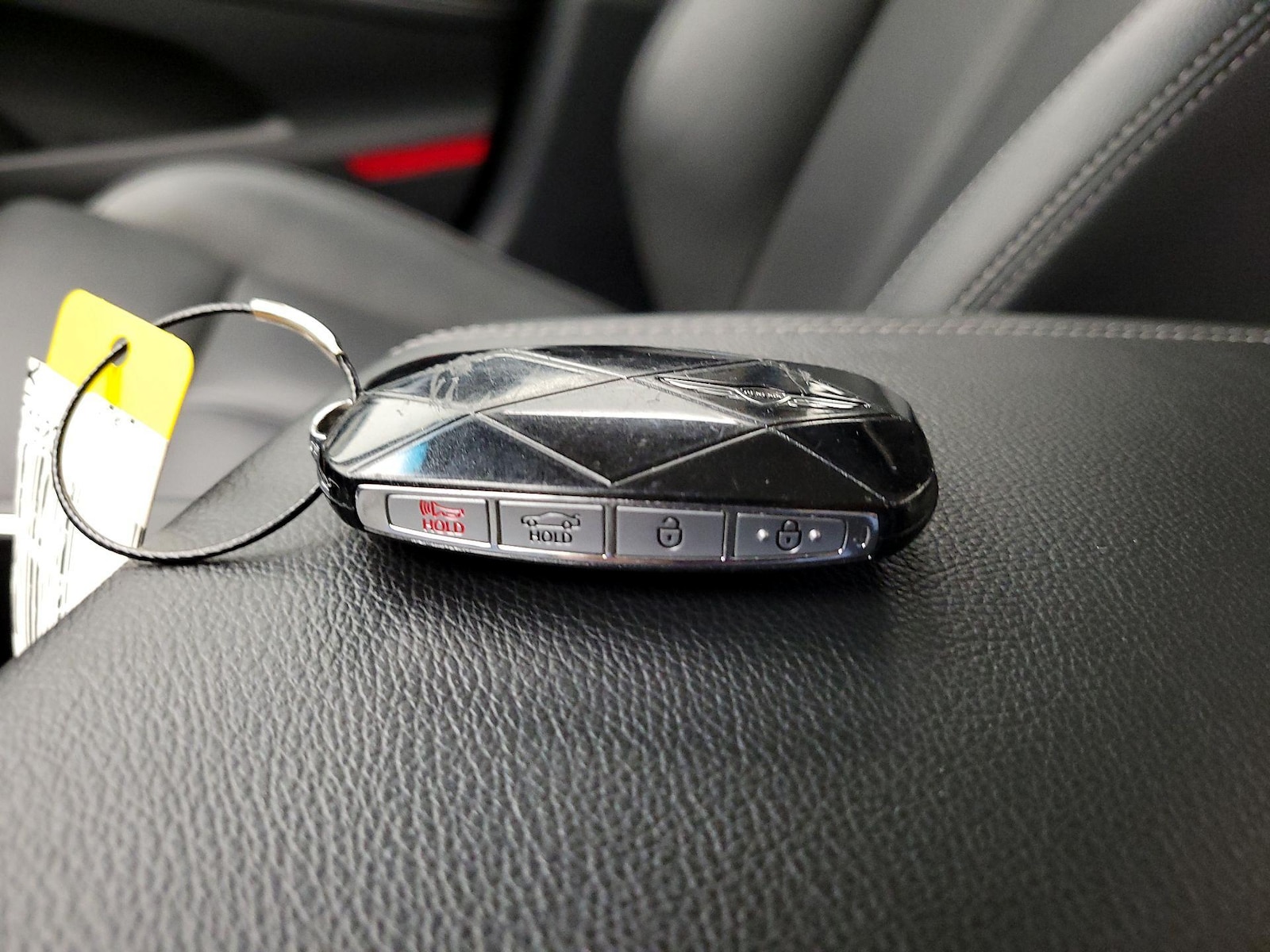 2025 GENESIS G70 Standard - Photo 24