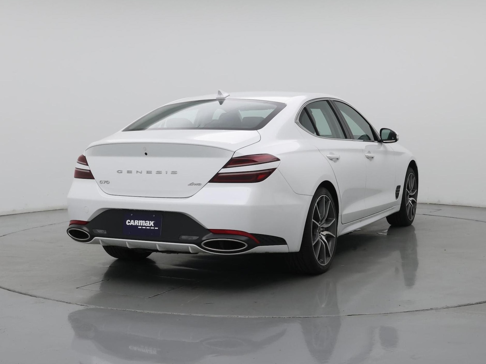 2025 GENESIS G70 Standard - Photo 9