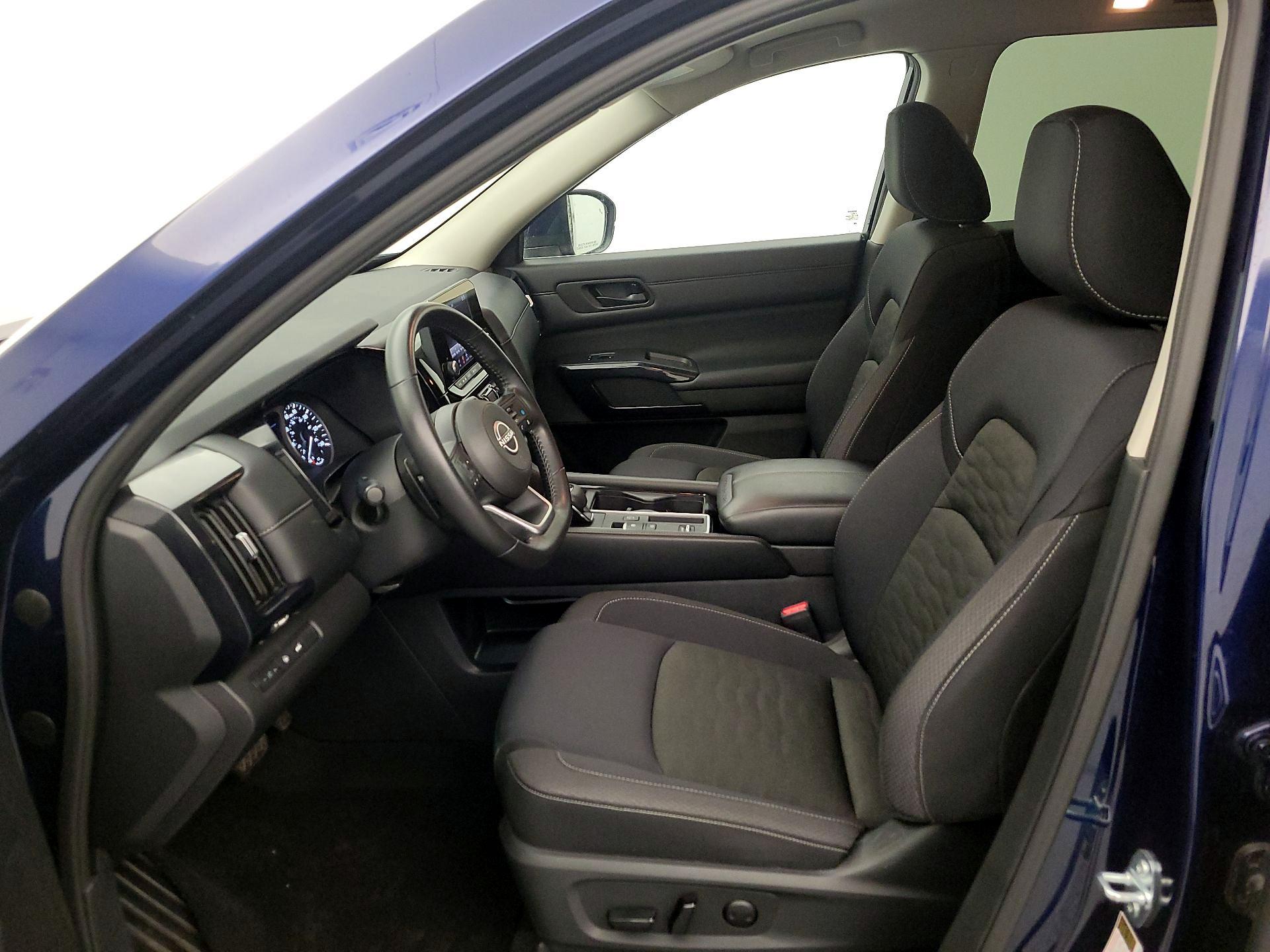 Thumbnail: 2025 Nissan Pathfinder - 11