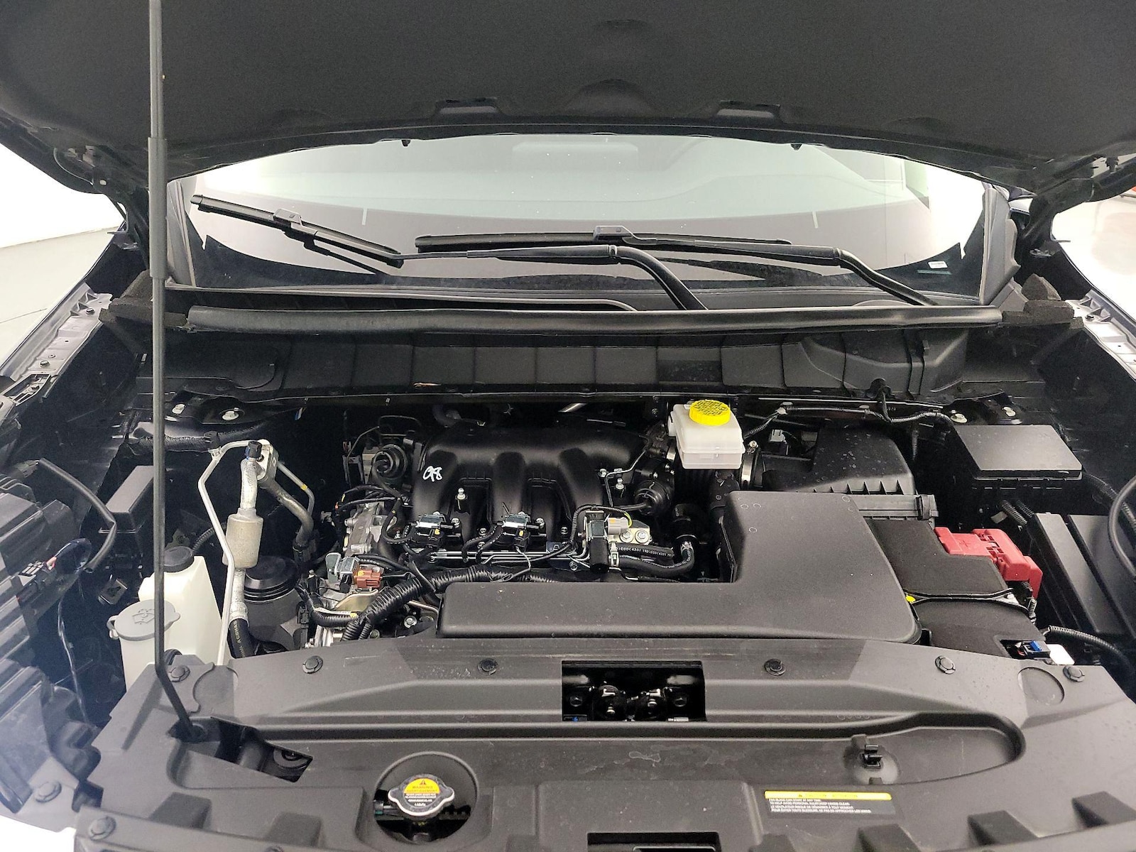 2025 Nissan Pathfinder SV - Photo 24