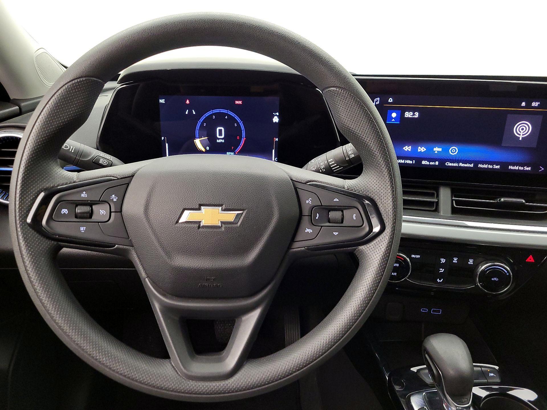 Thumbnail: 2025 Chevrolet Trax - 10