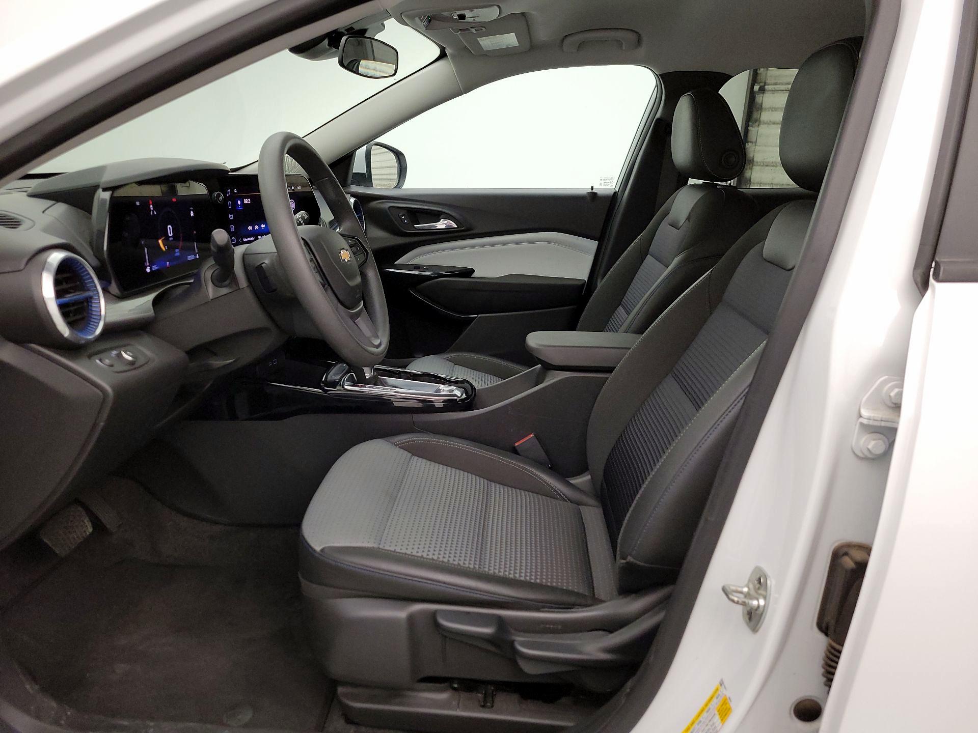 Thumbnail: 2025 Chevrolet Trax - 11