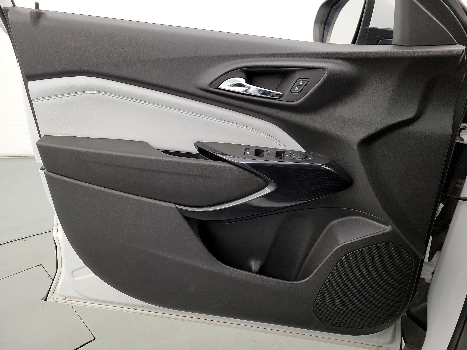 Thumbnail: 2025 Chevrolet Trax - 12