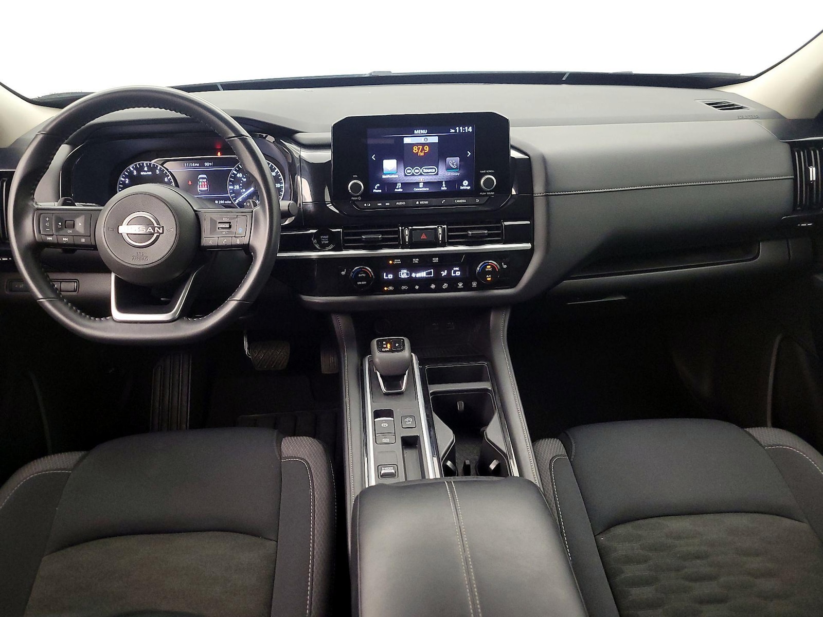 2025 Nissan Pathfinder SV - Photo 10