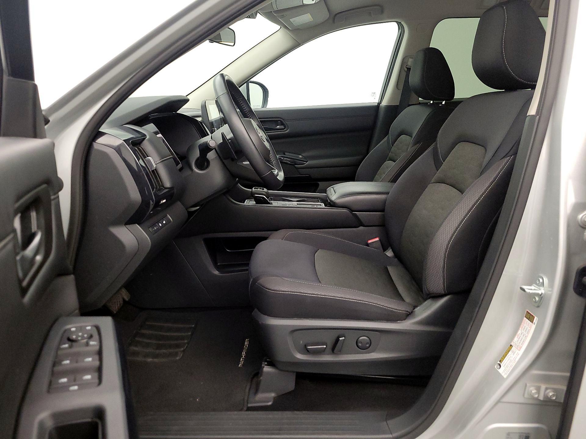 Thumbnail: 2025 Nissan Pathfinder - 11