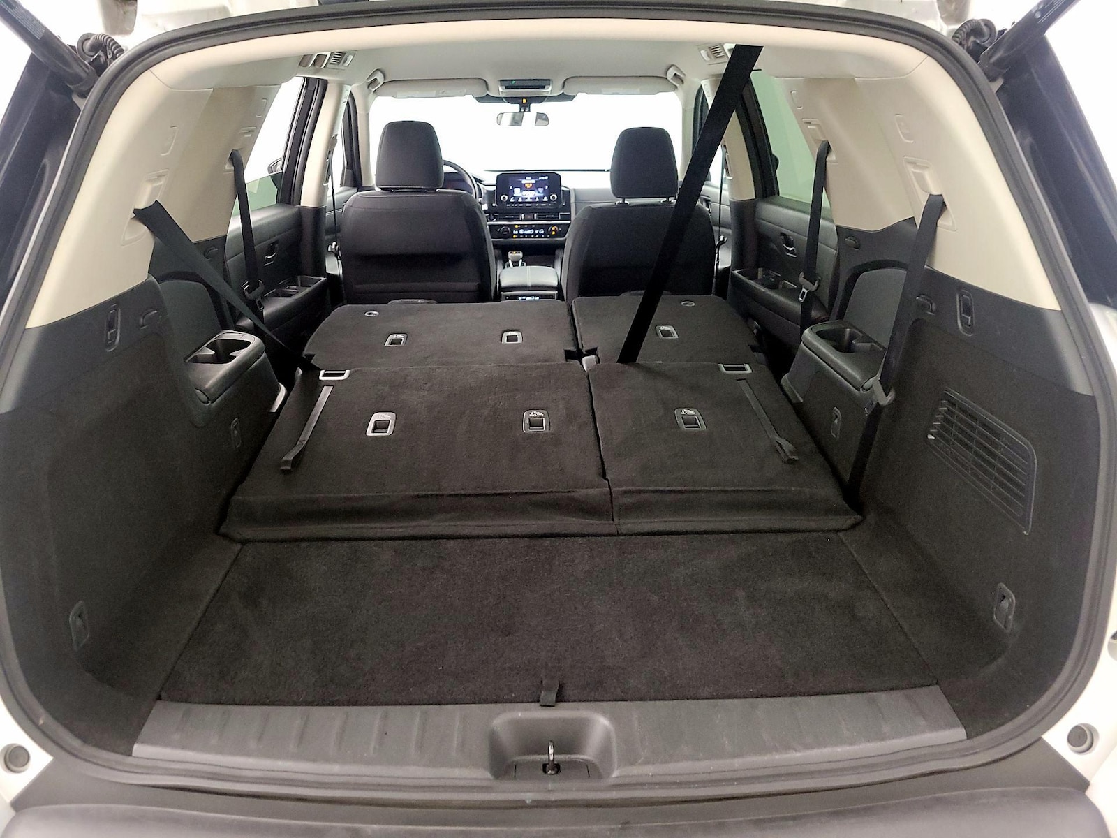 2025 Nissan Pathfinder SV - Photo 23