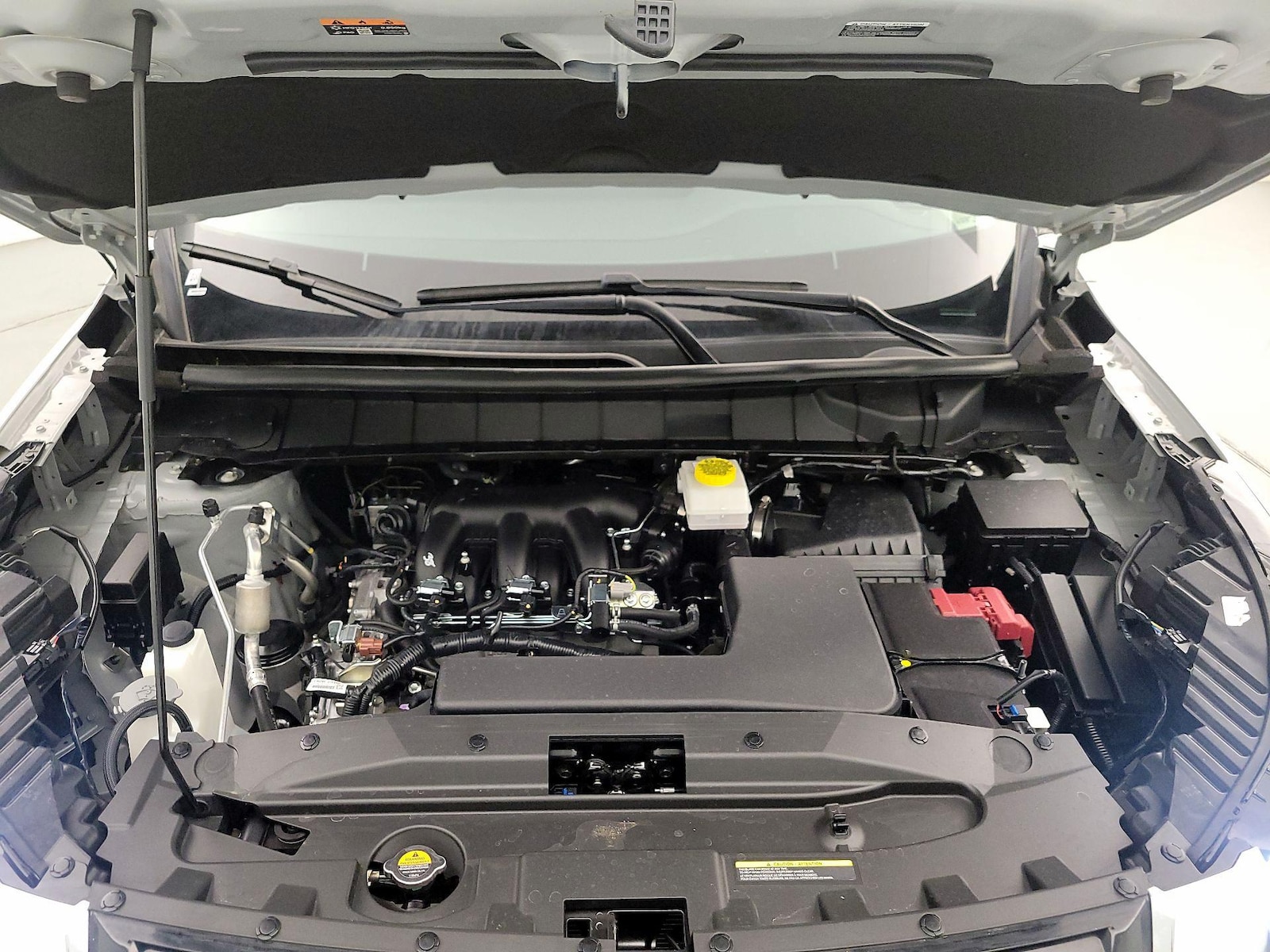 2025 Nissan Pathfinder SV - Photo 24