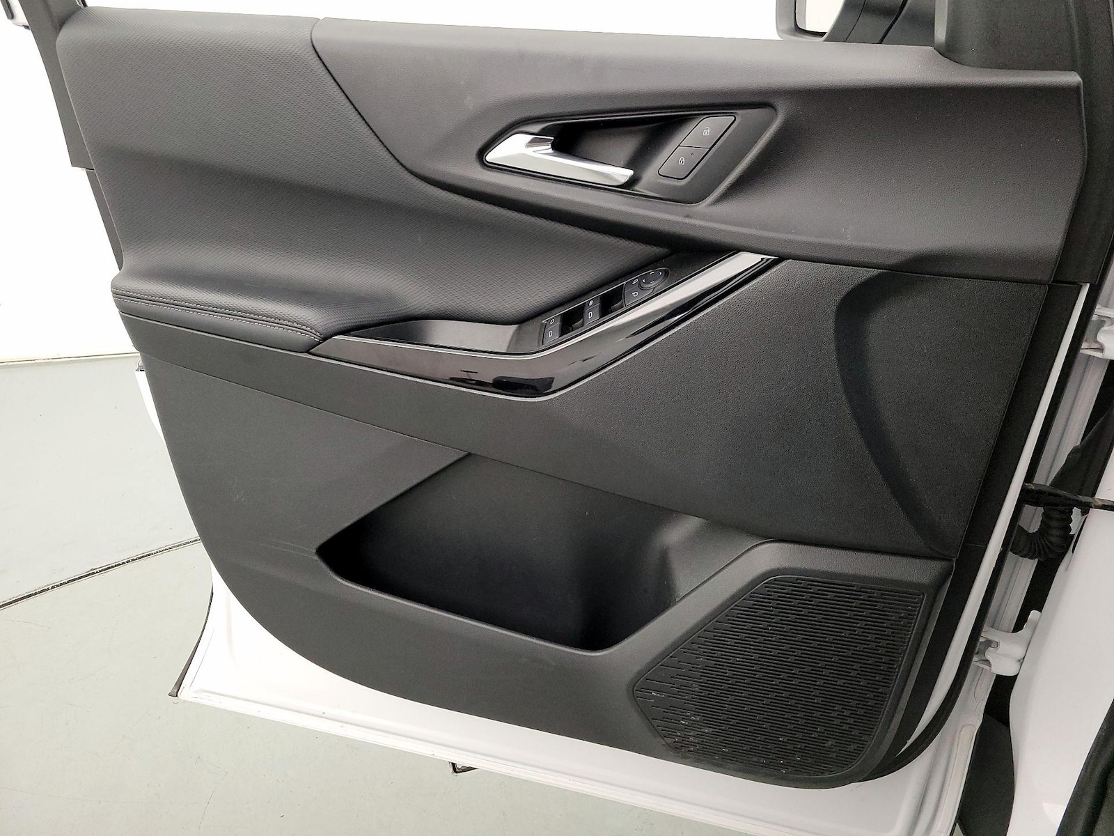 2025 Chevrolet Equinox LT - Photo 13