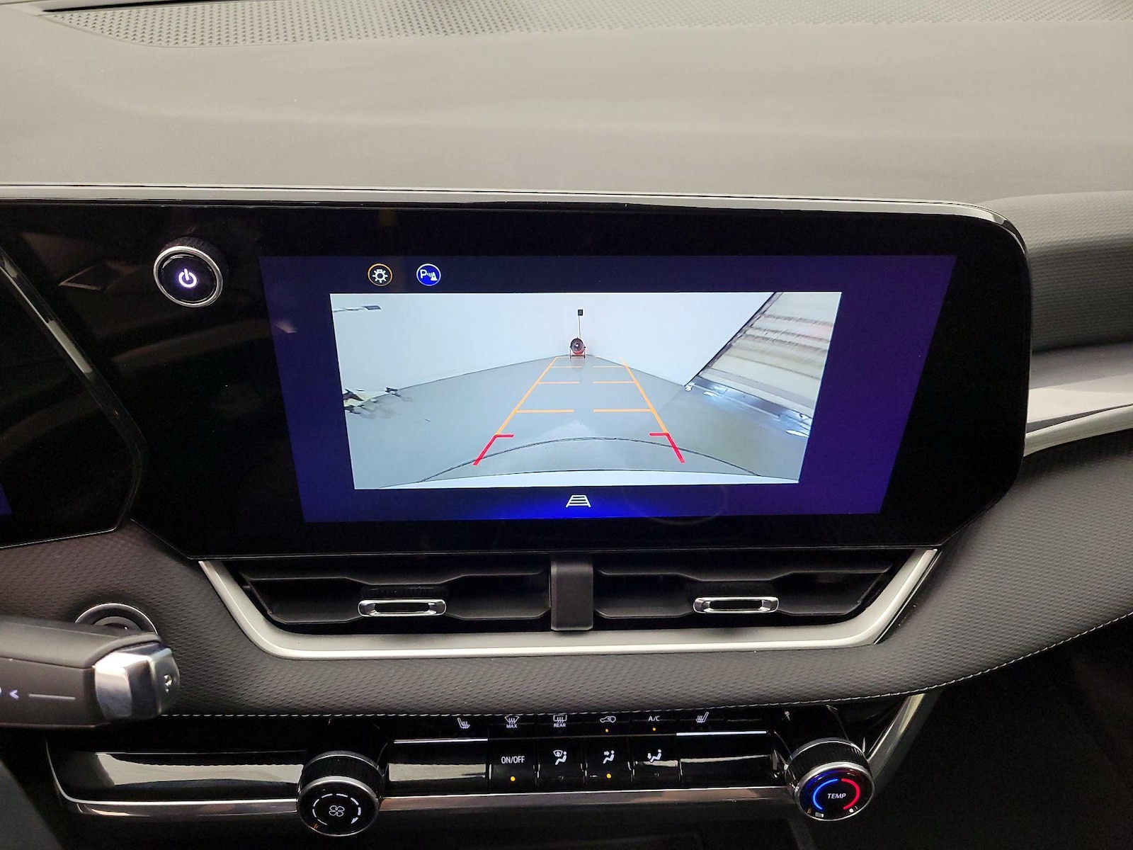2025 Chevrolet Equinox LT - Photo 16