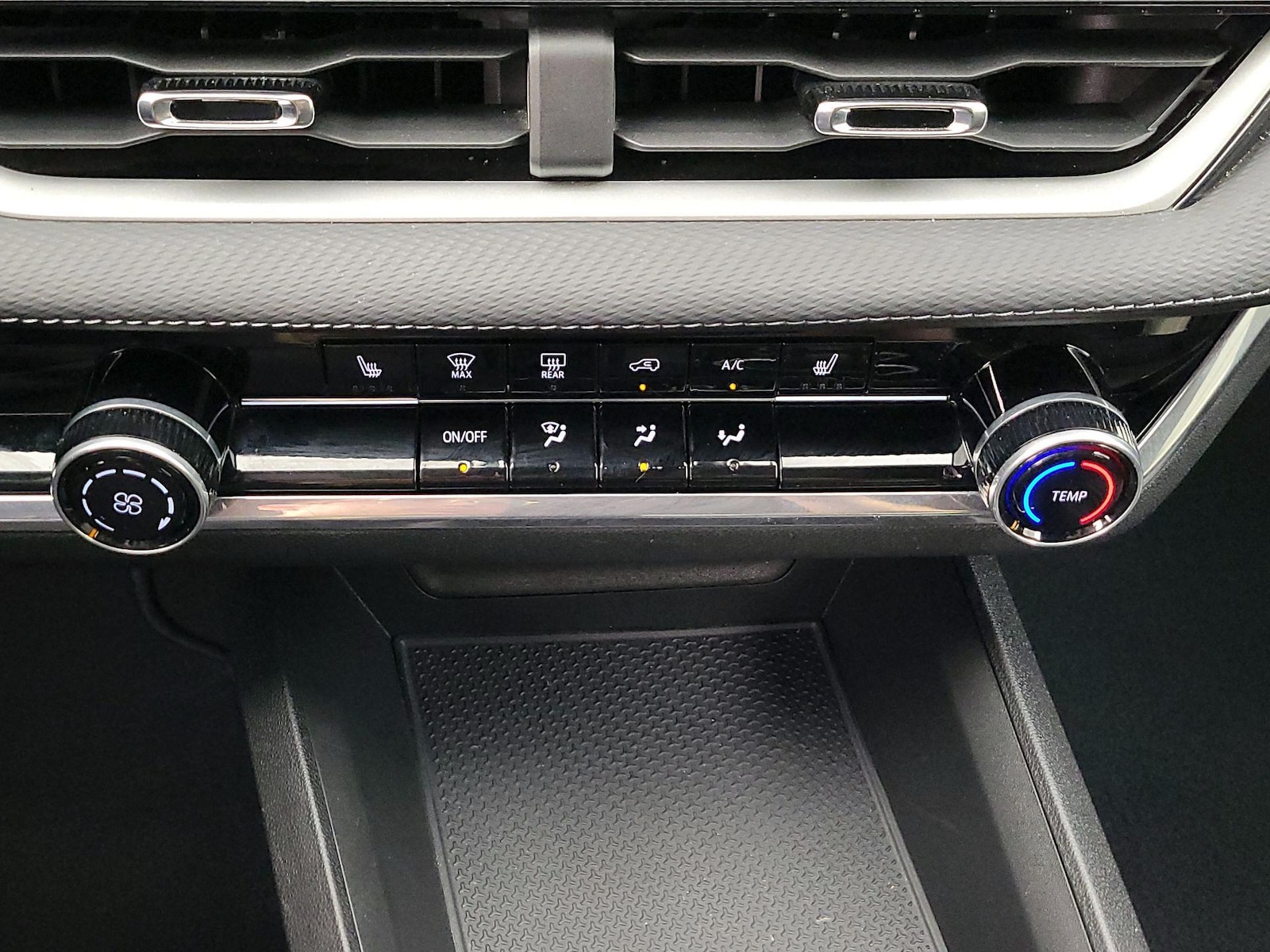 2025 Chevrolet Equinox LT - Photo 18