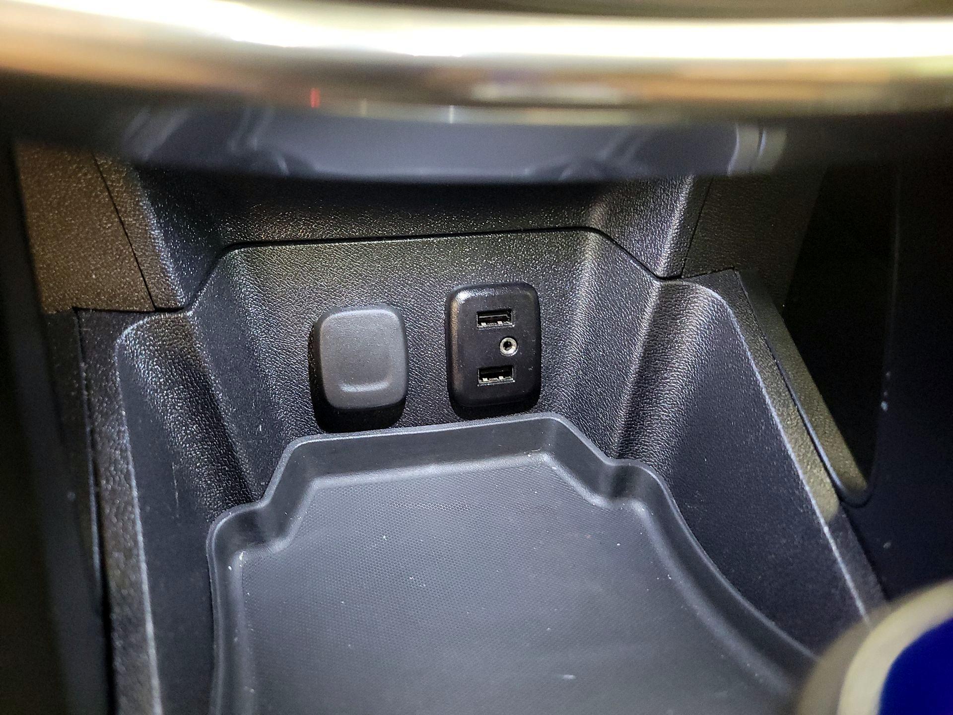 Thumbnail: 2018 Chevrolet Volt - 18