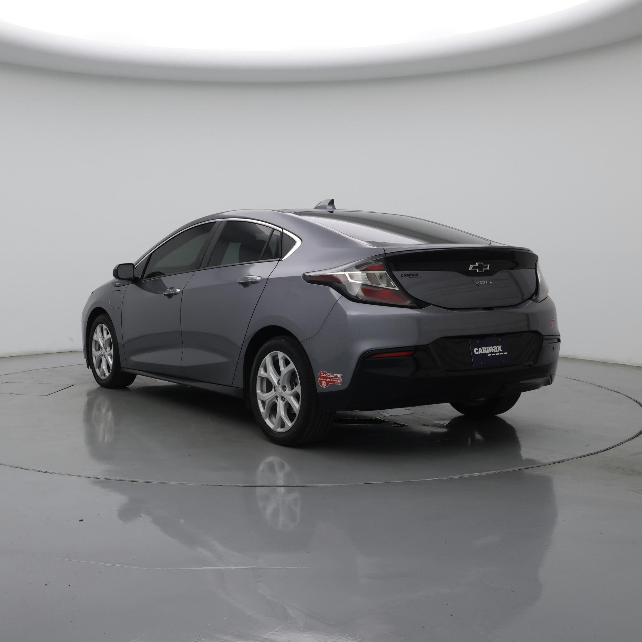 Thumbnail: 2018 Chevrolet Volt - 2
