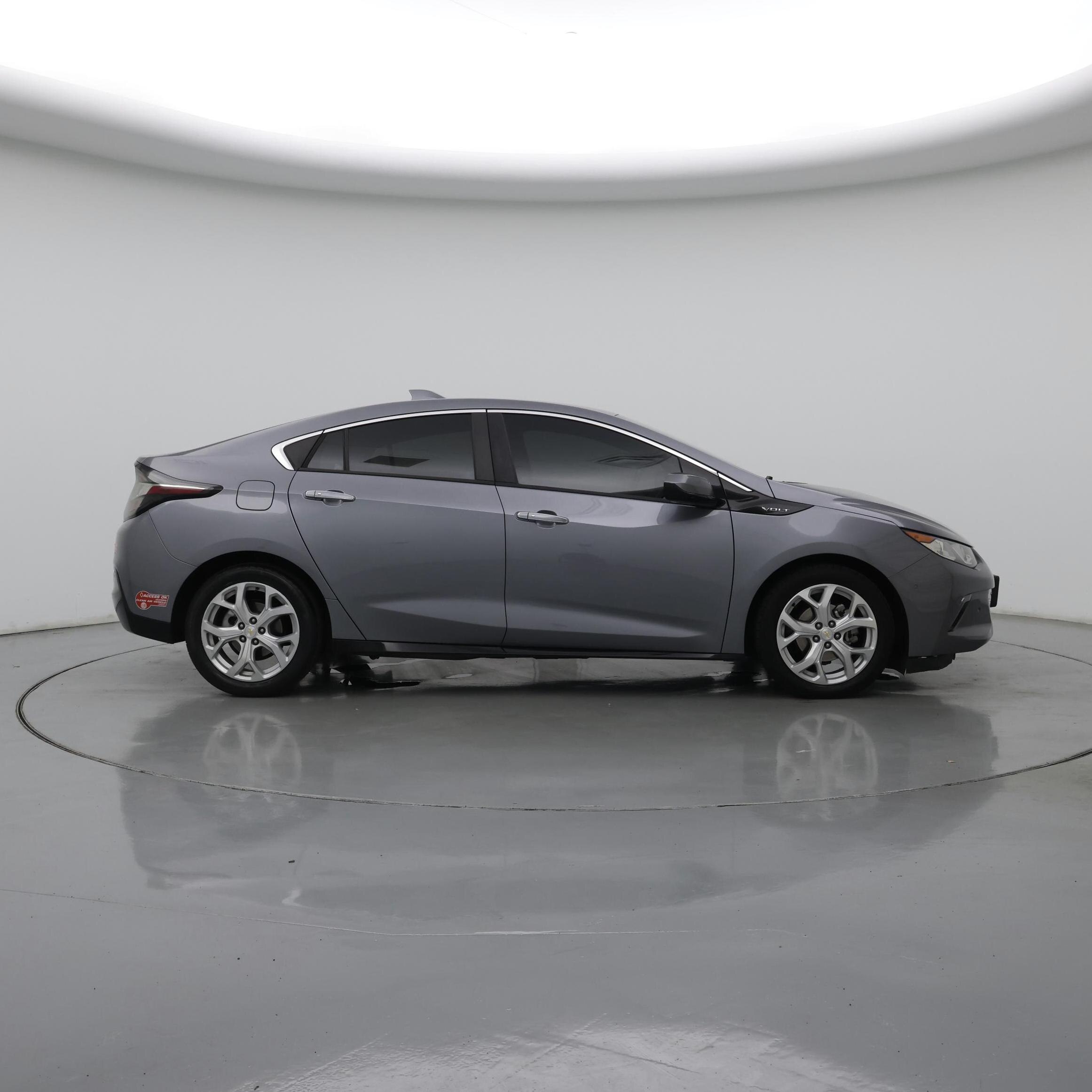 Thumbnail: 2018 Chevrolet Volt - 7